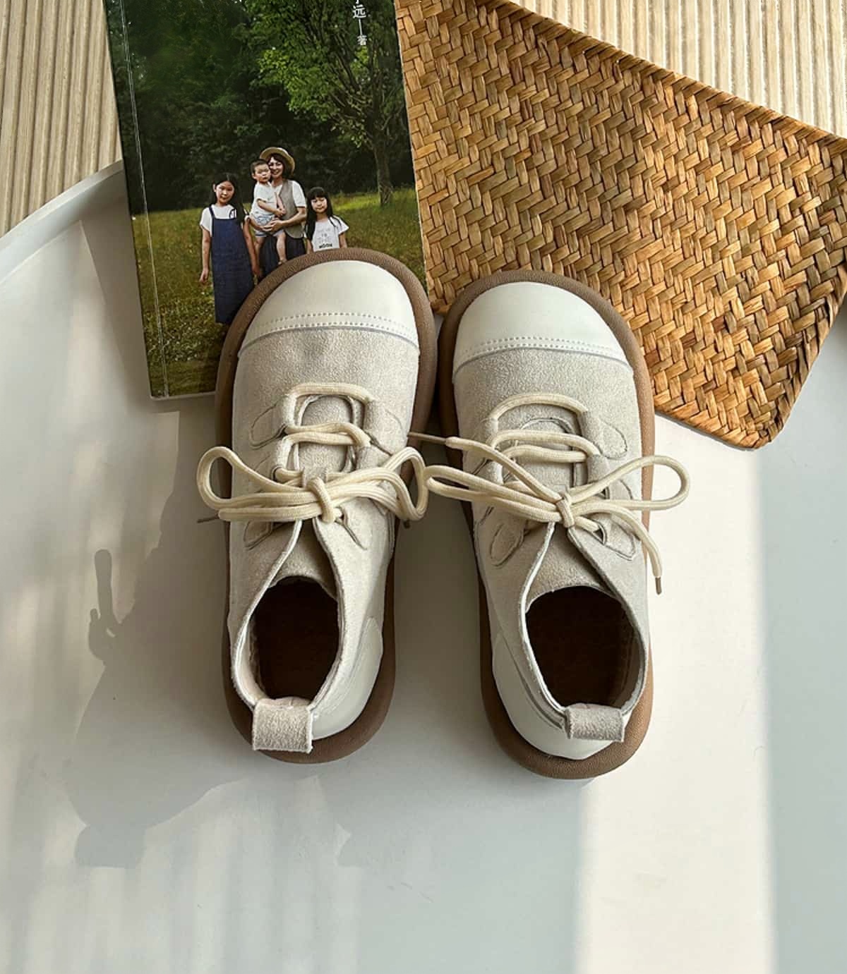 Round head lace-up flat-bottomed short boots autumn and winter new fashion soft-soled Martin boots