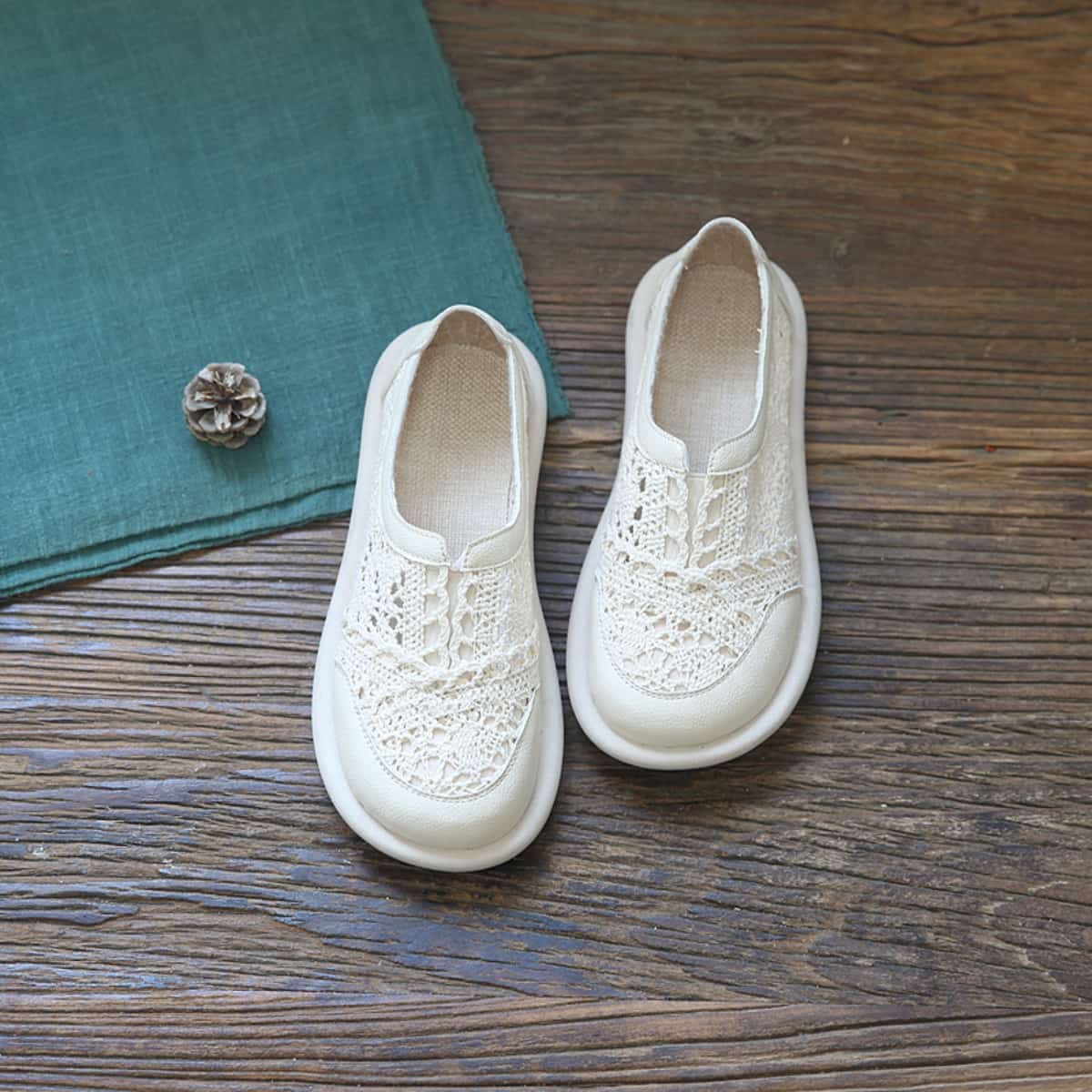 Hollow round head shallow mouth flat shoes cotton and linen breathable foot fisherman small net shoes single shoes summer