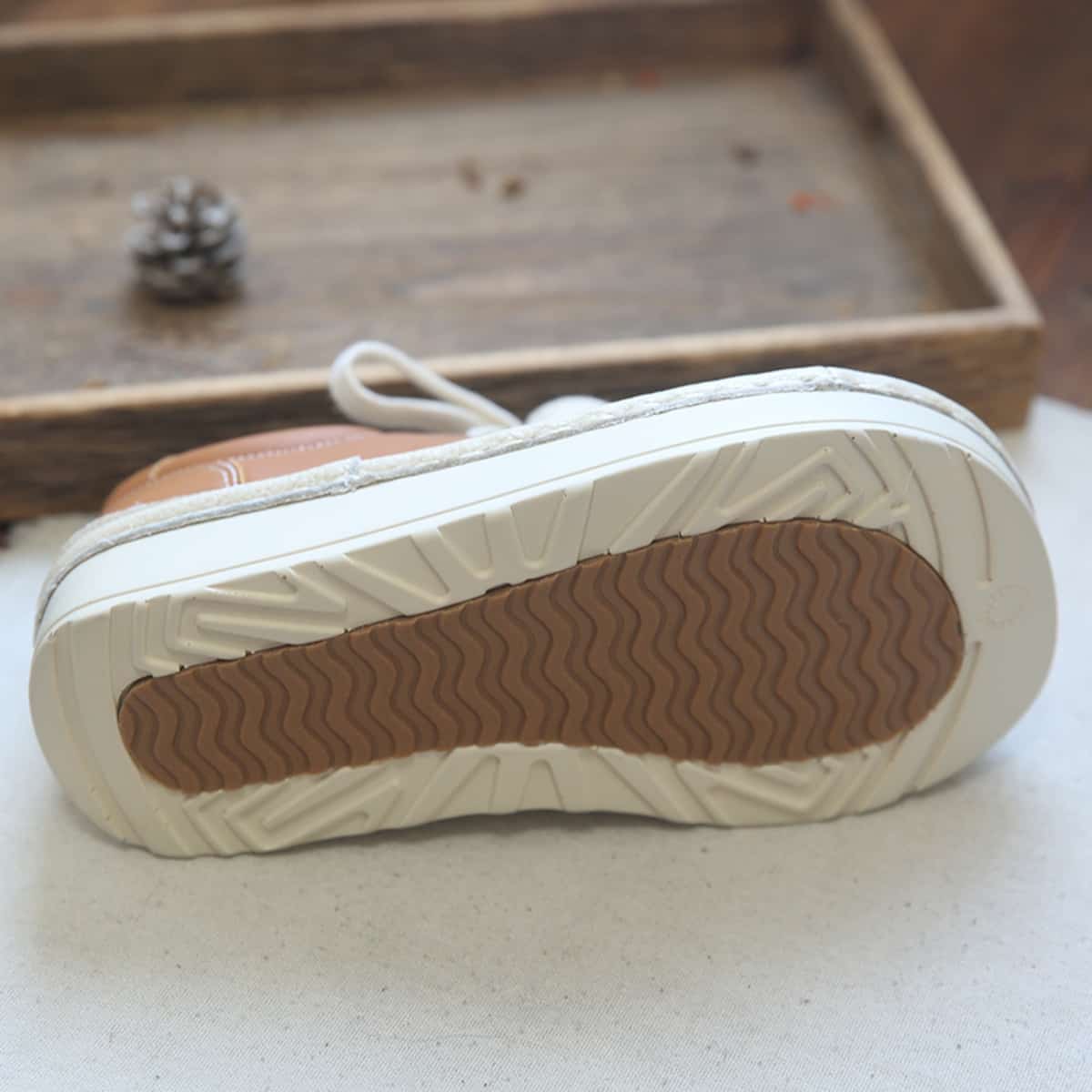 Leather round head lace-up thick-soled big-head shoes autumn and winter muffin soles comfortable single shoes