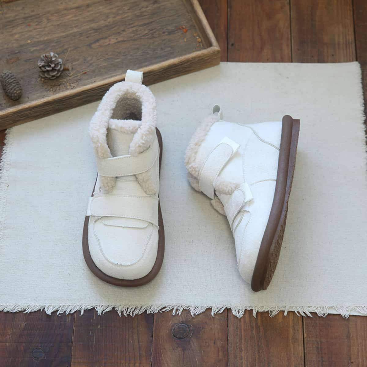 Imitation lamb wool round head flat-bottomed snow boots winter velvet low-heeled short boots