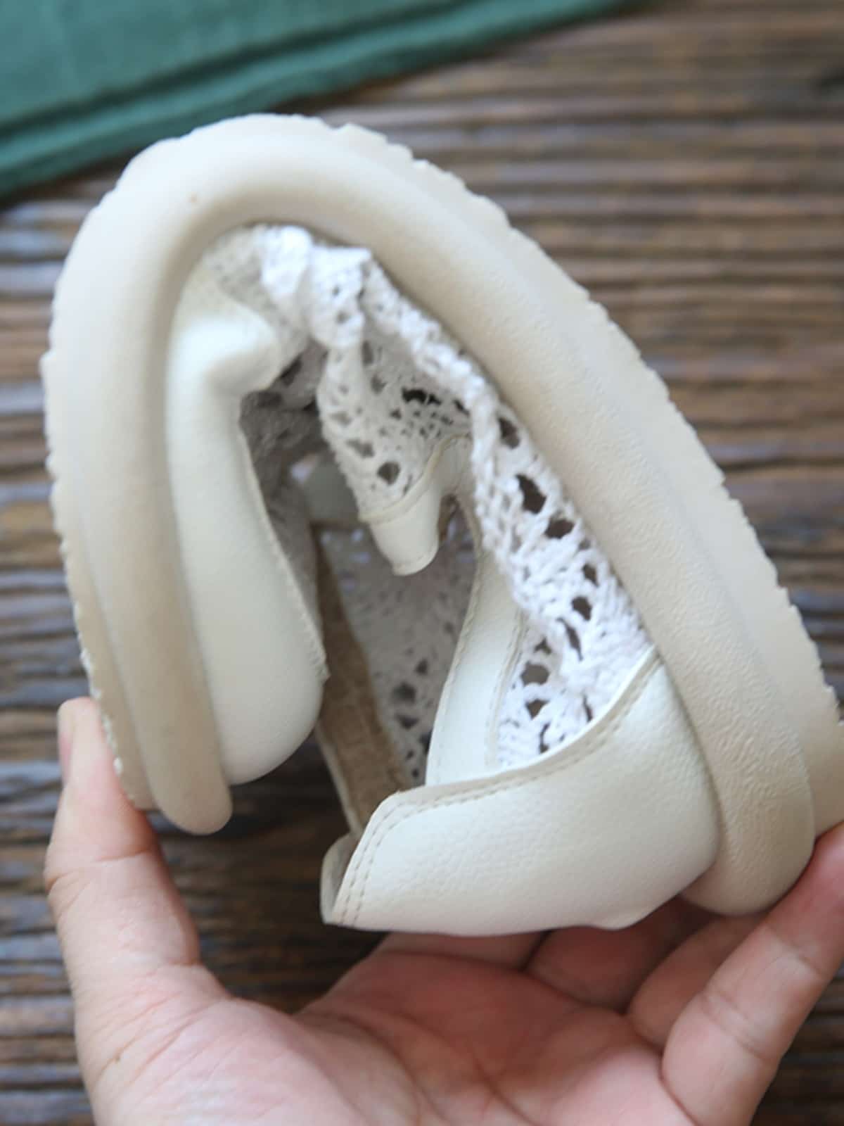 Hollow round head shallow mouth flat shoes cotton and linen breathable foot fisherman small net shoes single shoes summer