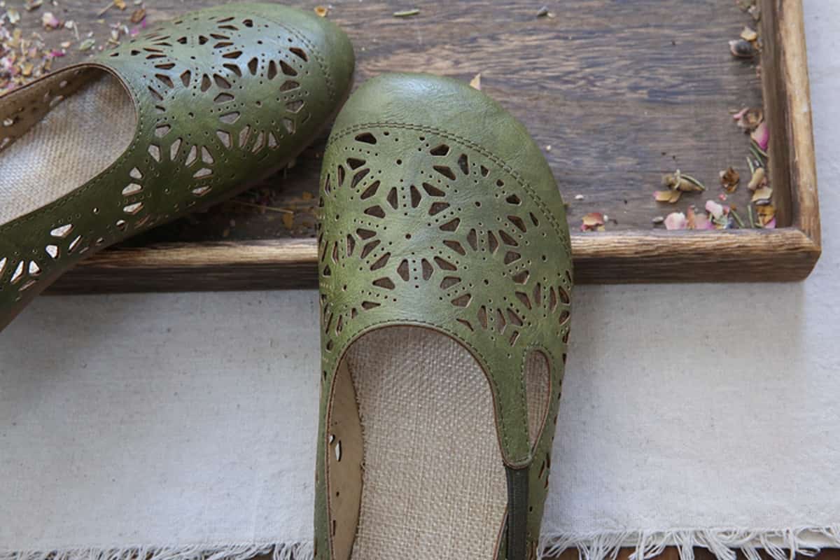 Hollow petal round head flat shoes summer cotton and linen comfortable shallow mouth single shoes women