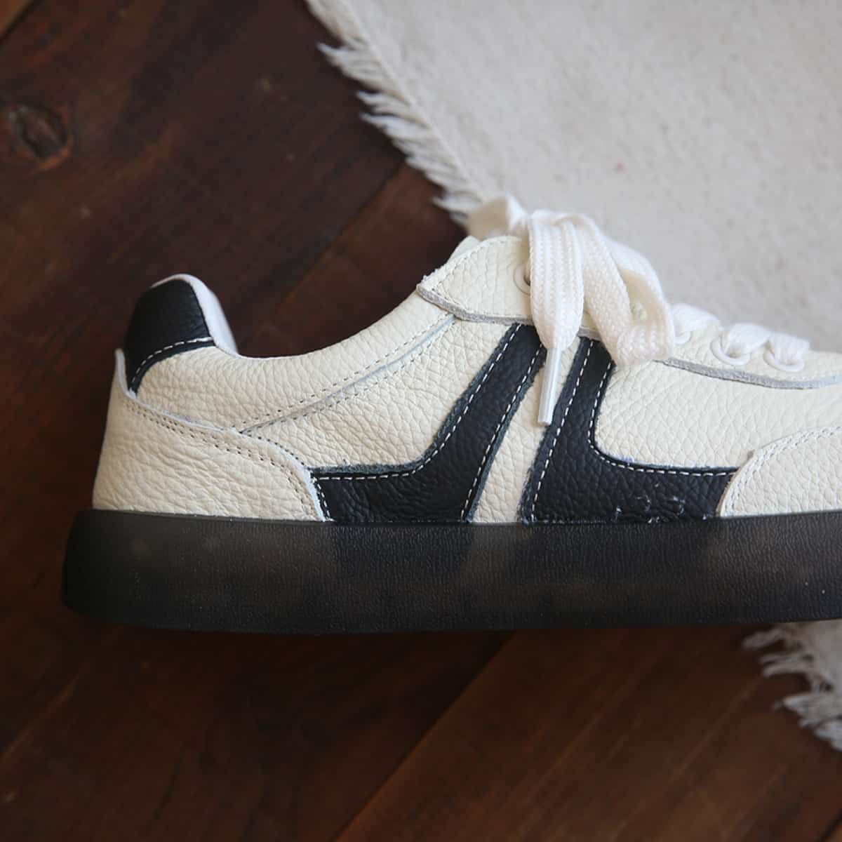 Leather round head lace-up flat shoes comfortable soft baseplate shoes women