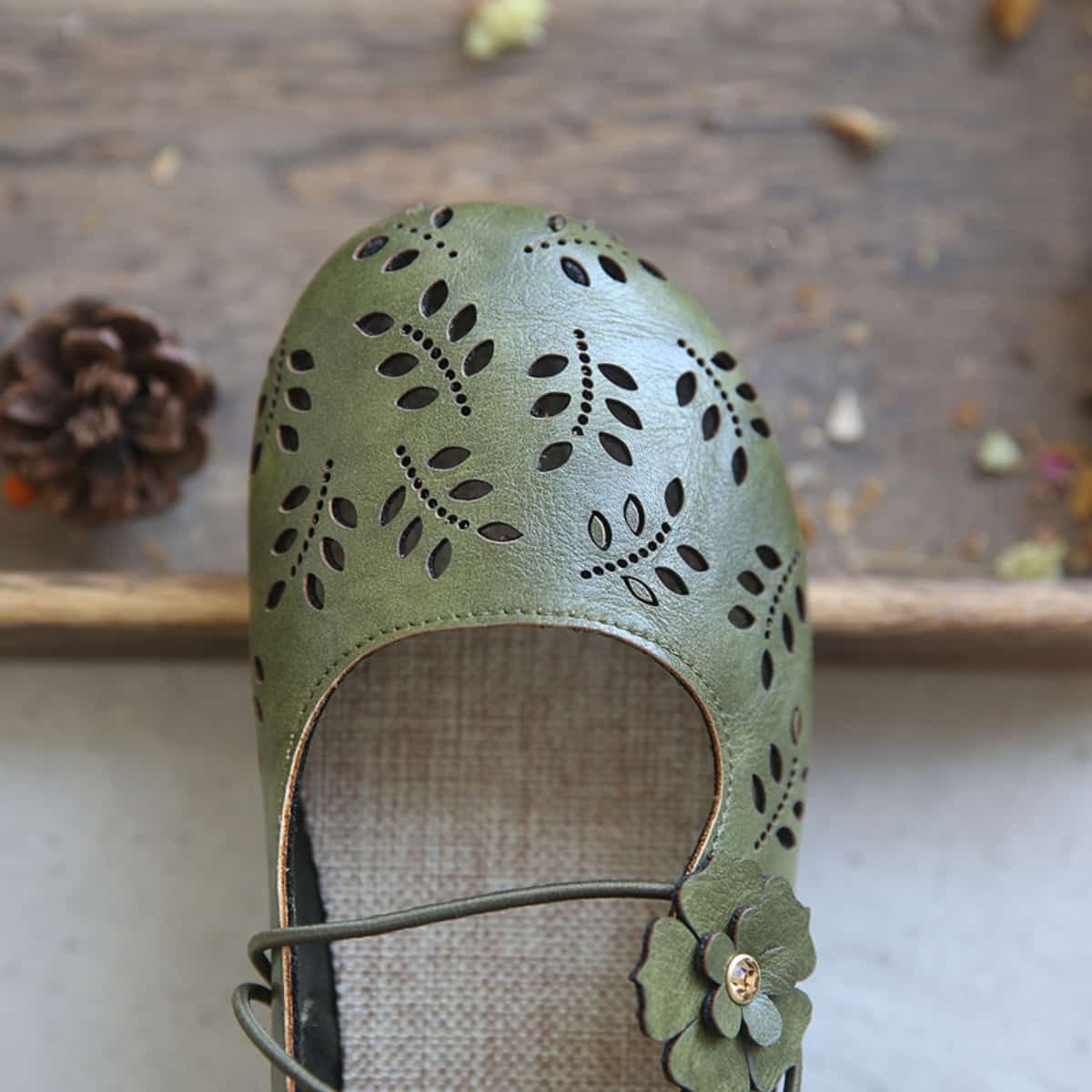 Hollow petal bag head flat shoes cotton and linen handmade comfortable soft sole one word with sandals