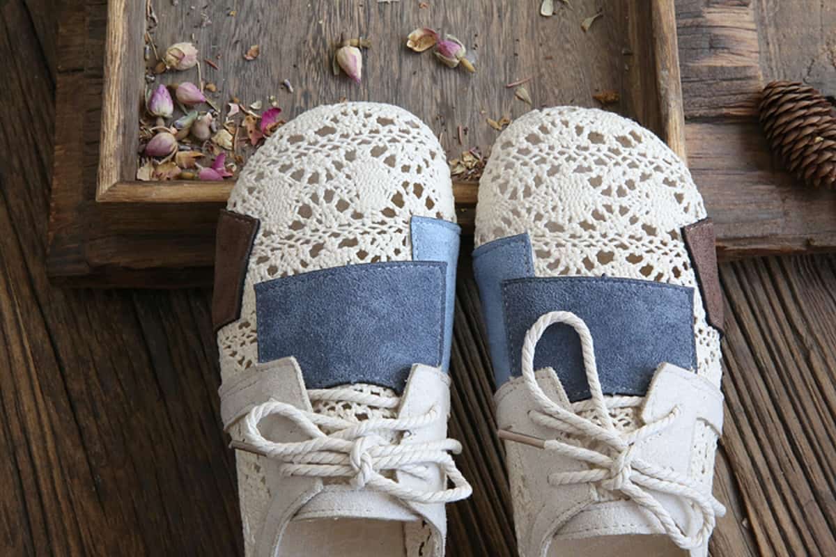 Hollow bag head flat shoes summer new color matching versatile comfortable cool slippers