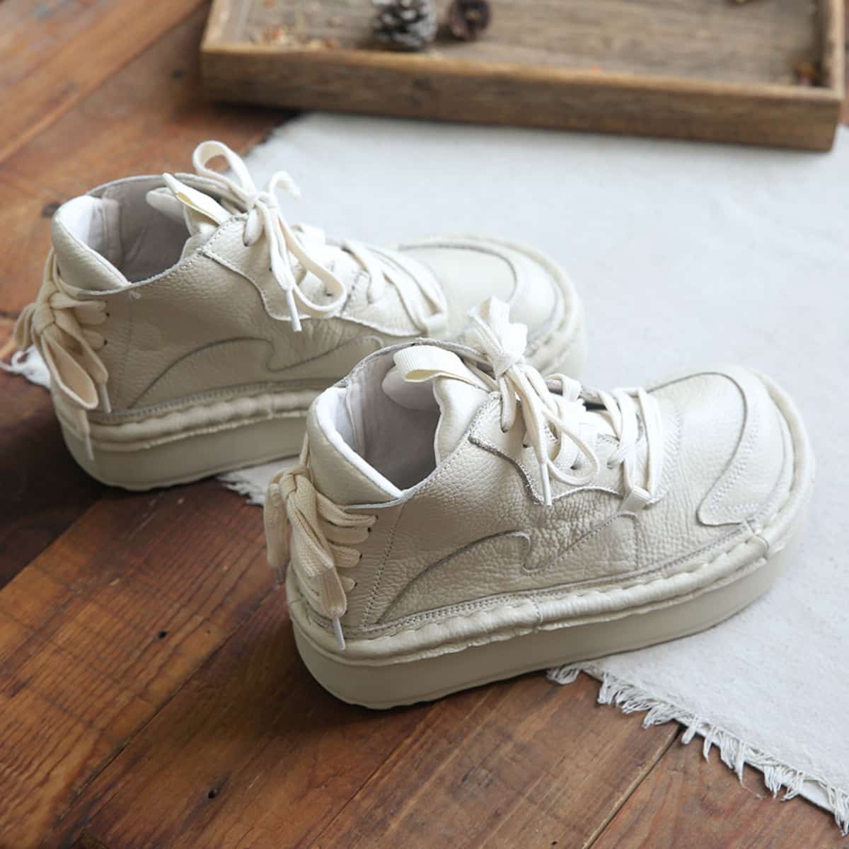 Leather round head lace-up thick-soled big head shoes, personalized height-increasing short boots for women's autumn