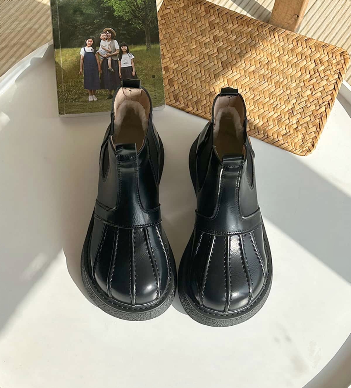 Round head thick sole big head shoes winter velvet black medium heel small leather shoes short boots