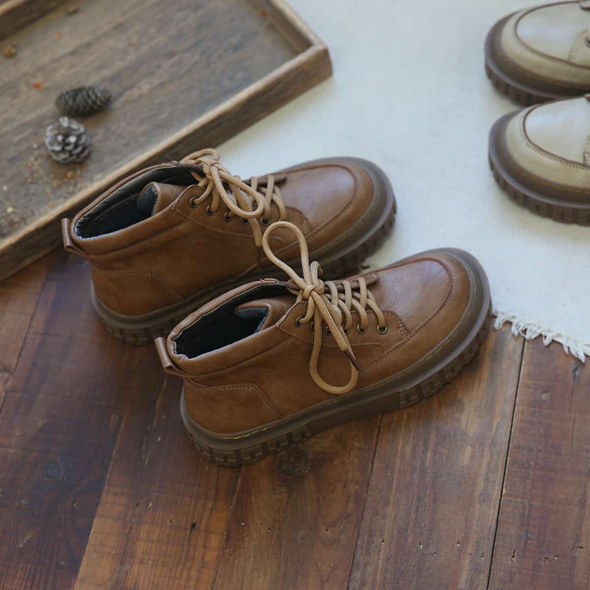 Round head lace-up thick-soled big-head Martin boots autumn new personalized versatile short boots