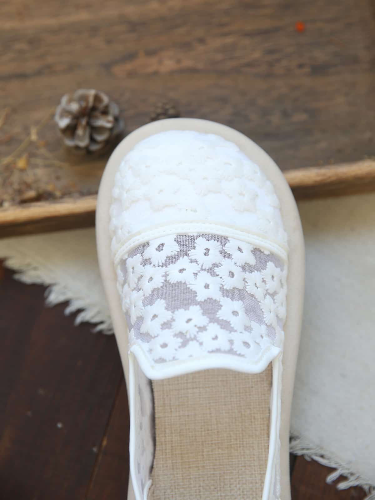 Mesh daisy round head shallow mouth flat shoes summer cotton and linen breathable foot soft sole single shoes