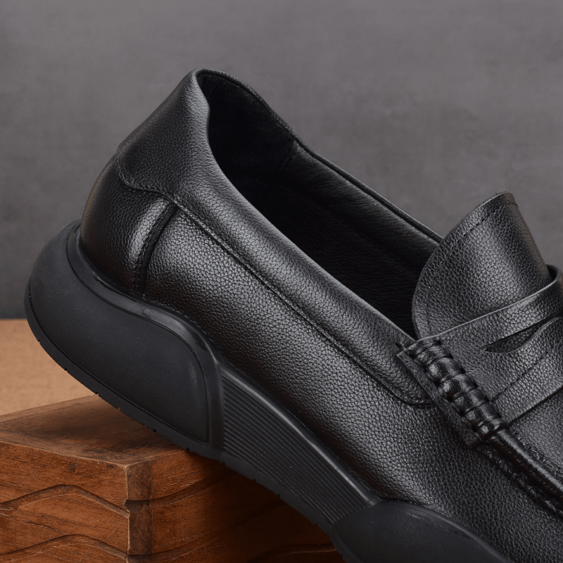 Breathable spring men's casual leather shoes genuine leather first layer cowhide shock absorption one-pedal loafers