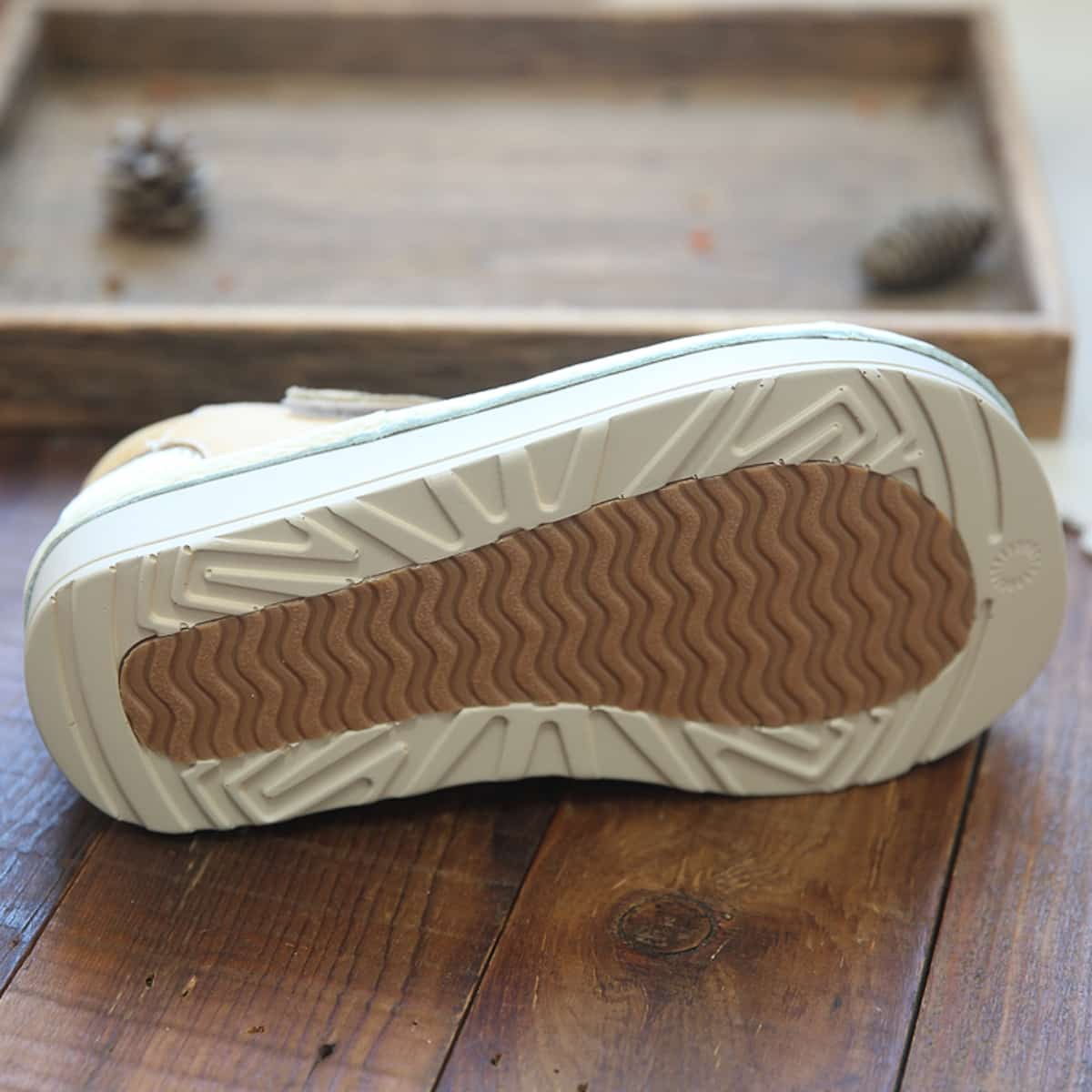 Leather hollow mesh round head thick sole big head shoes summer muffin bottom Roman sandals