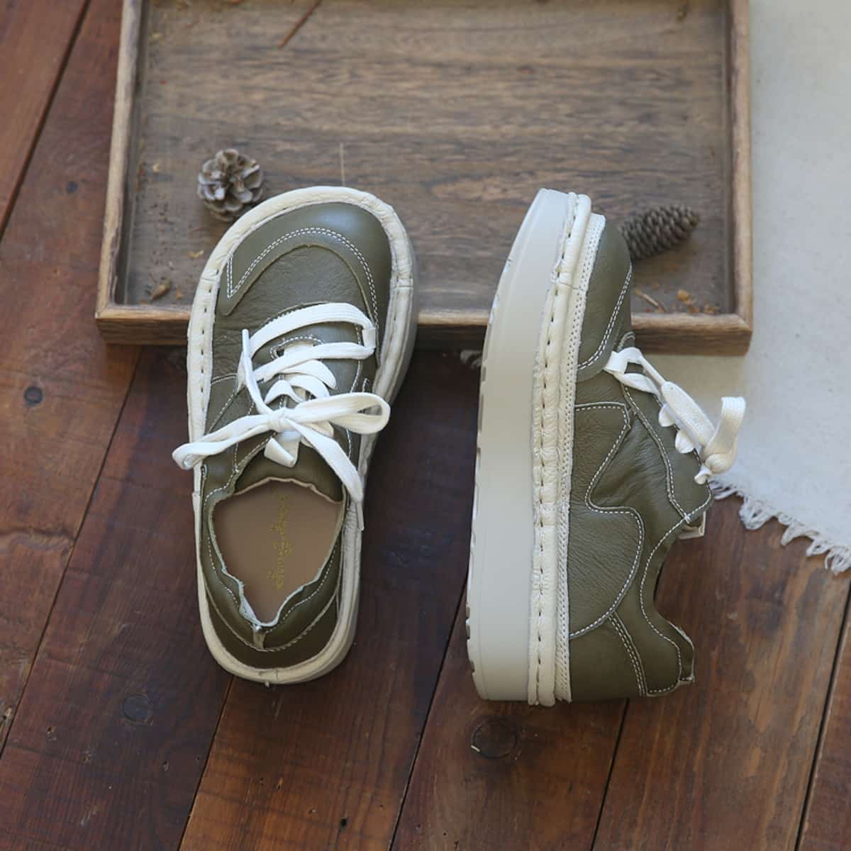 Round head lace-up thick-soled big head shoes New comfortable muffin sole shoes Single shoes Spring