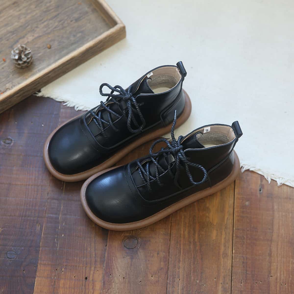 Round head lace-up flat-soled Martin boots autumn new low-heeled soft-soled short boots