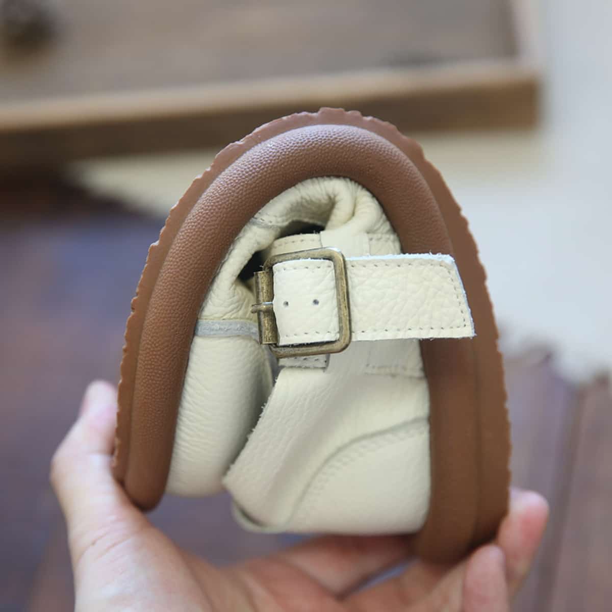 Leather hollow bag head shallow mouth flat shoes, summer wear soft sole with sandals