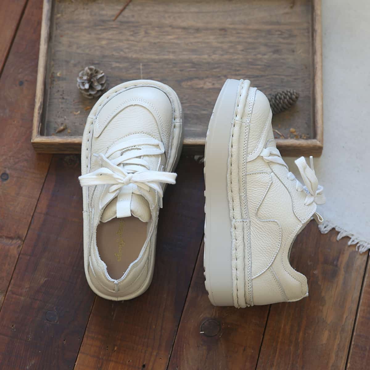 Round head lace-up thick-soled big head shoes New comfortable muffin sole shoes Single shoes Spring