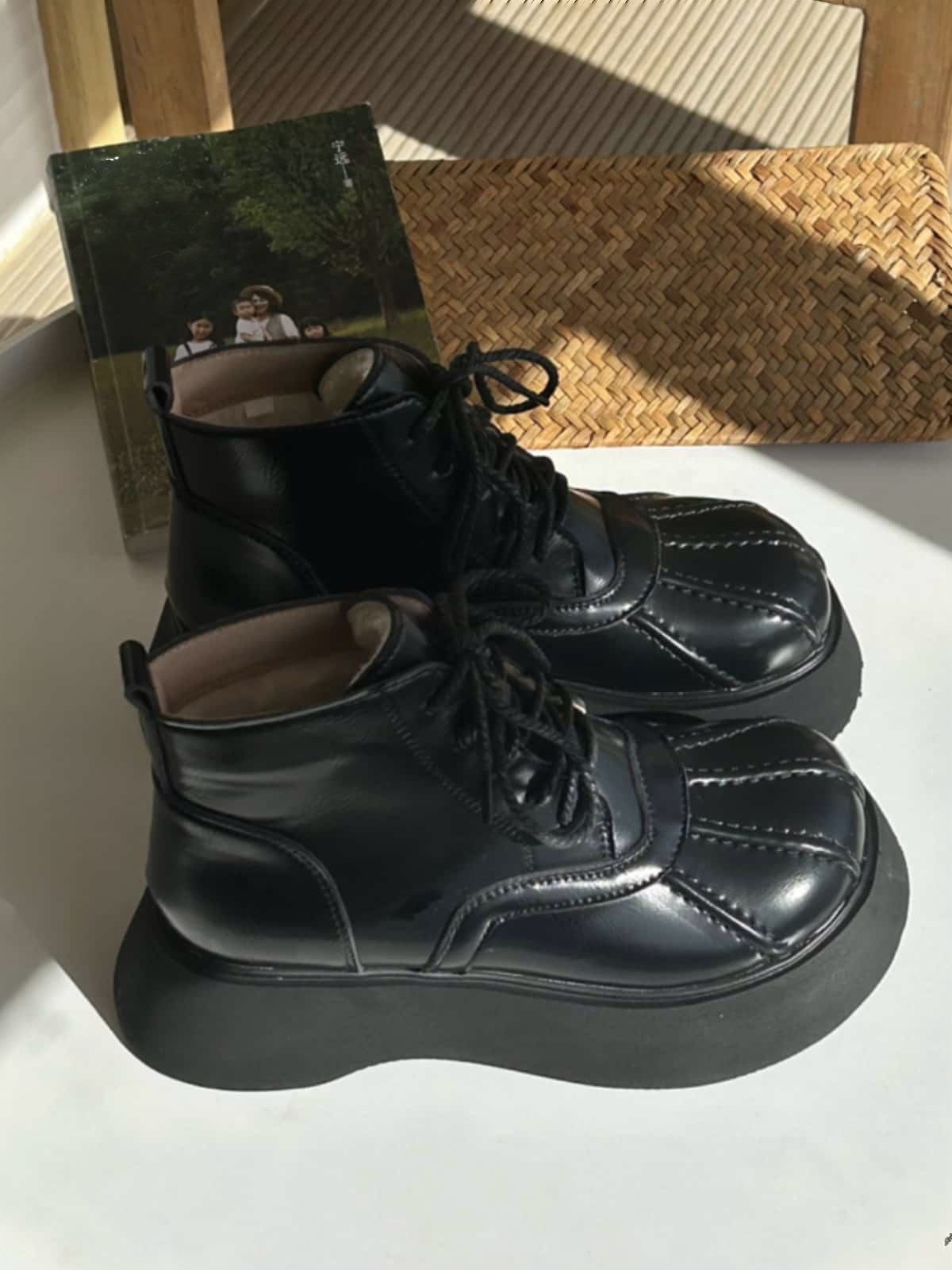 Round head lace-up thick-soled big head shoes winter velvet black small leather shoes heightening Martin boots