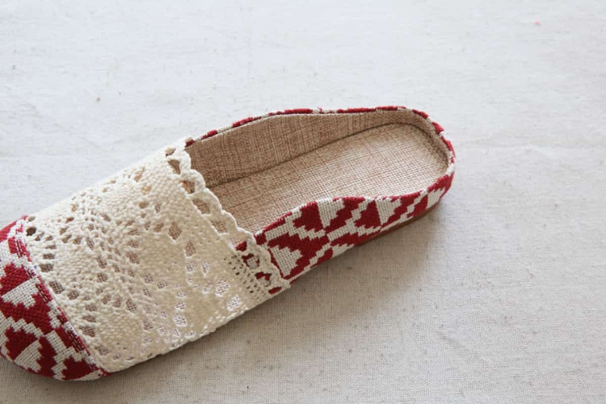 Chic Sen women's hollowed-out baotou flats summer comfortable soft-soled breathable cotton and linen cool slippers women