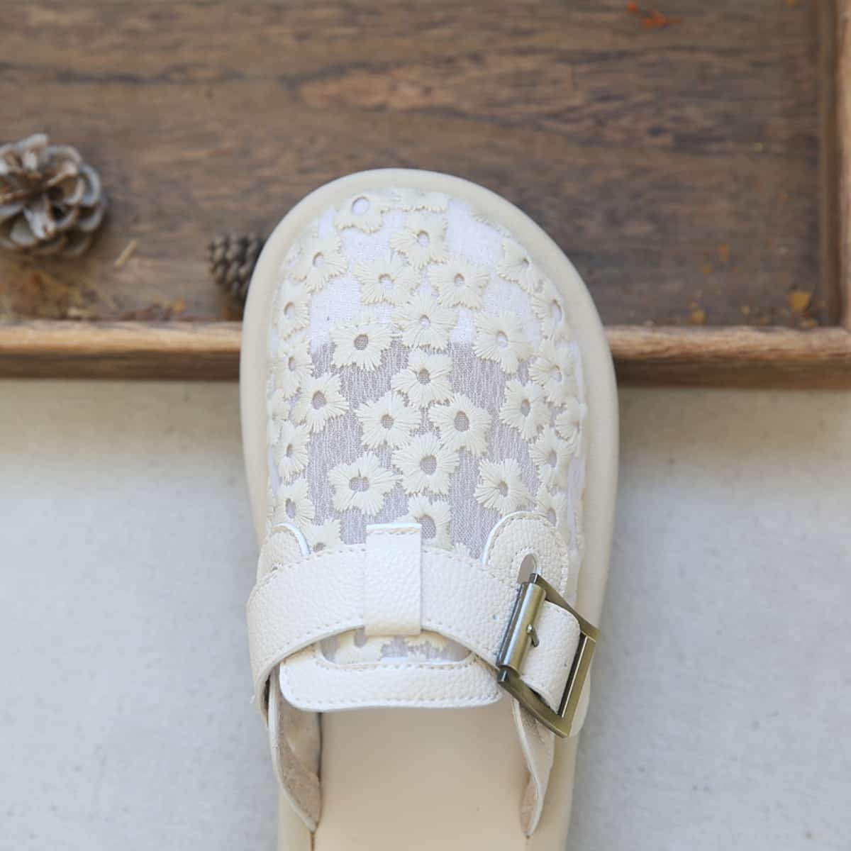 Mesh daisy bag head flat bottom half slippers summer low heel soft bottom breathable sandals