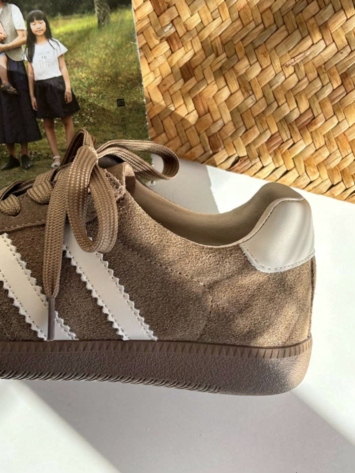 Dexun shoes women's spring leather round head lace-up flat-soled single shoes versatile board shoes