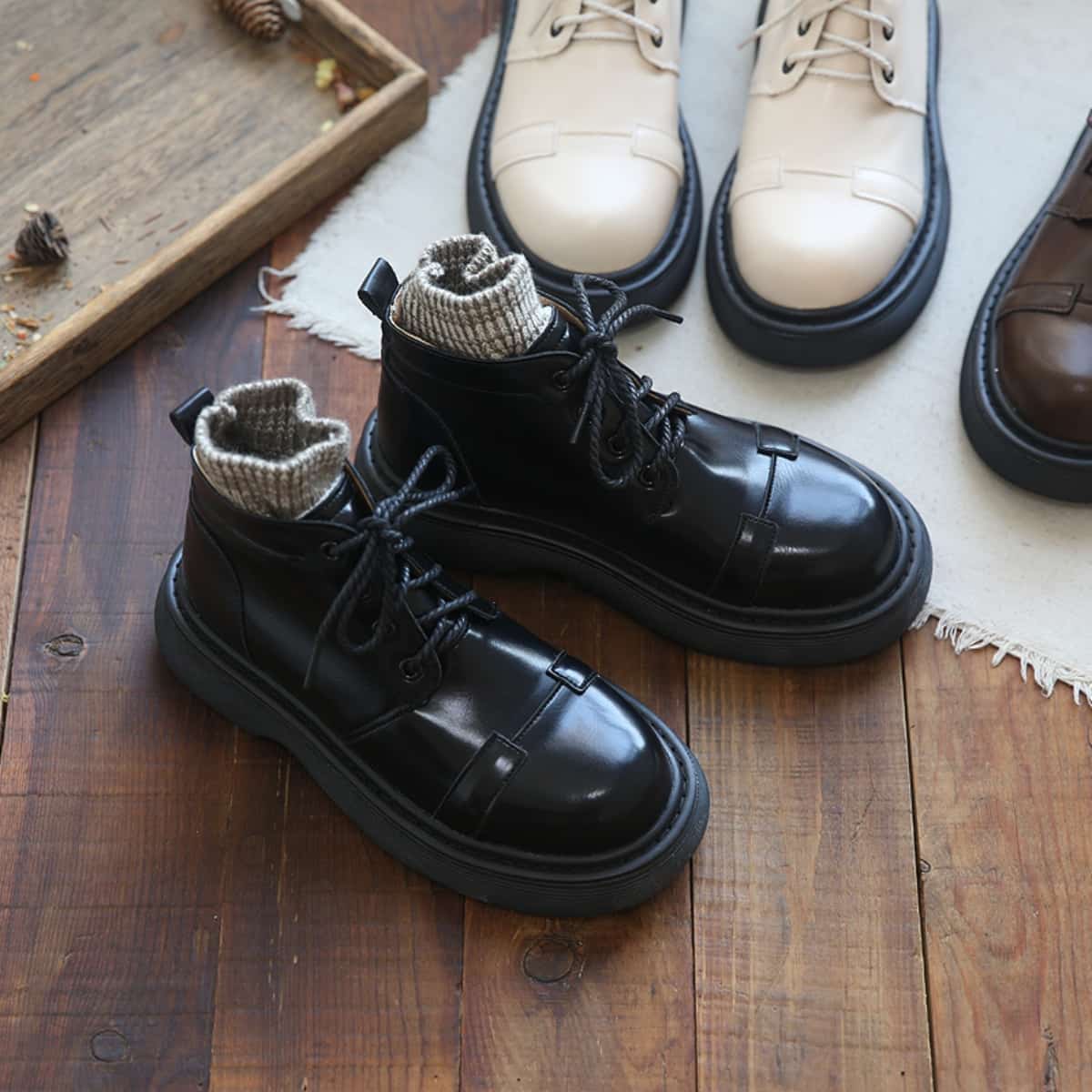 Glossy round head lace-up thick-soled big head shoes winter wool mouth velvet personalized versatile Martin boots women