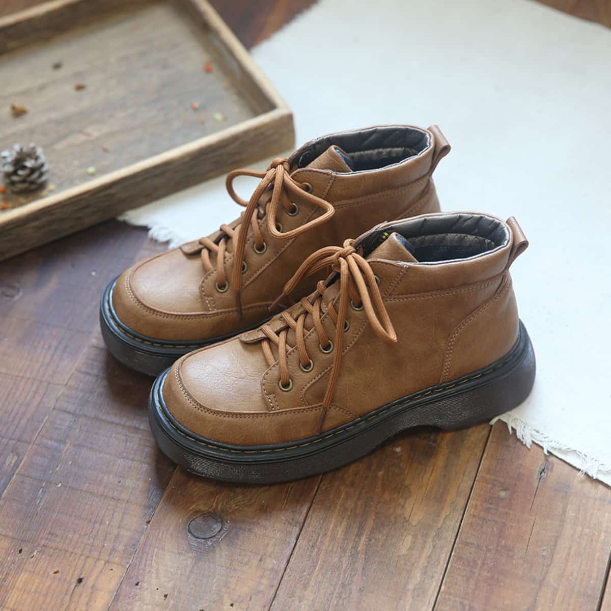 Round head lace-up platform locomotive Martin boots autumn and winter black handsome versatile short boots