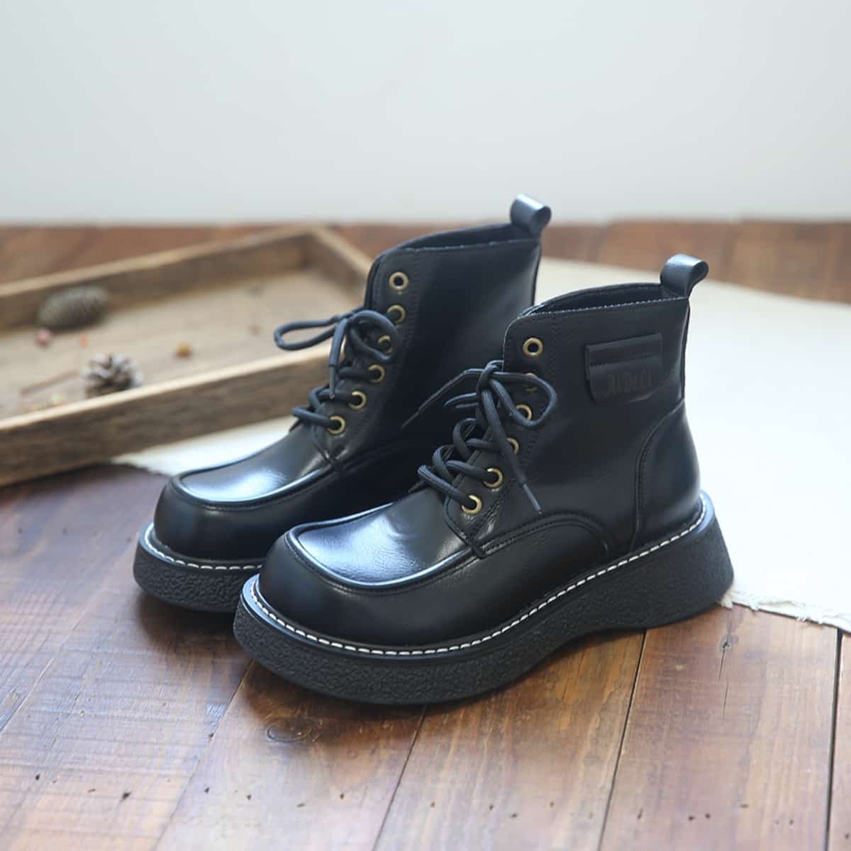 Round head lace-up platform big head shoes autumn and winter mid-heel black versatile Martin boots short boots