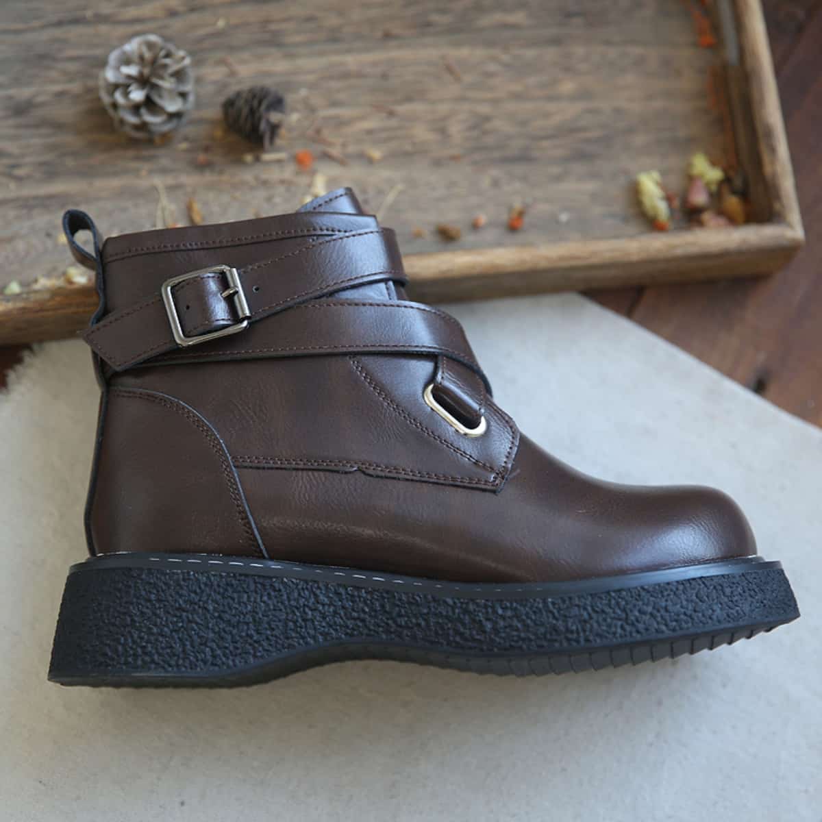 Round head platform big head shoes autumn and winter velvet cross strap fashion short boots Martin boots women