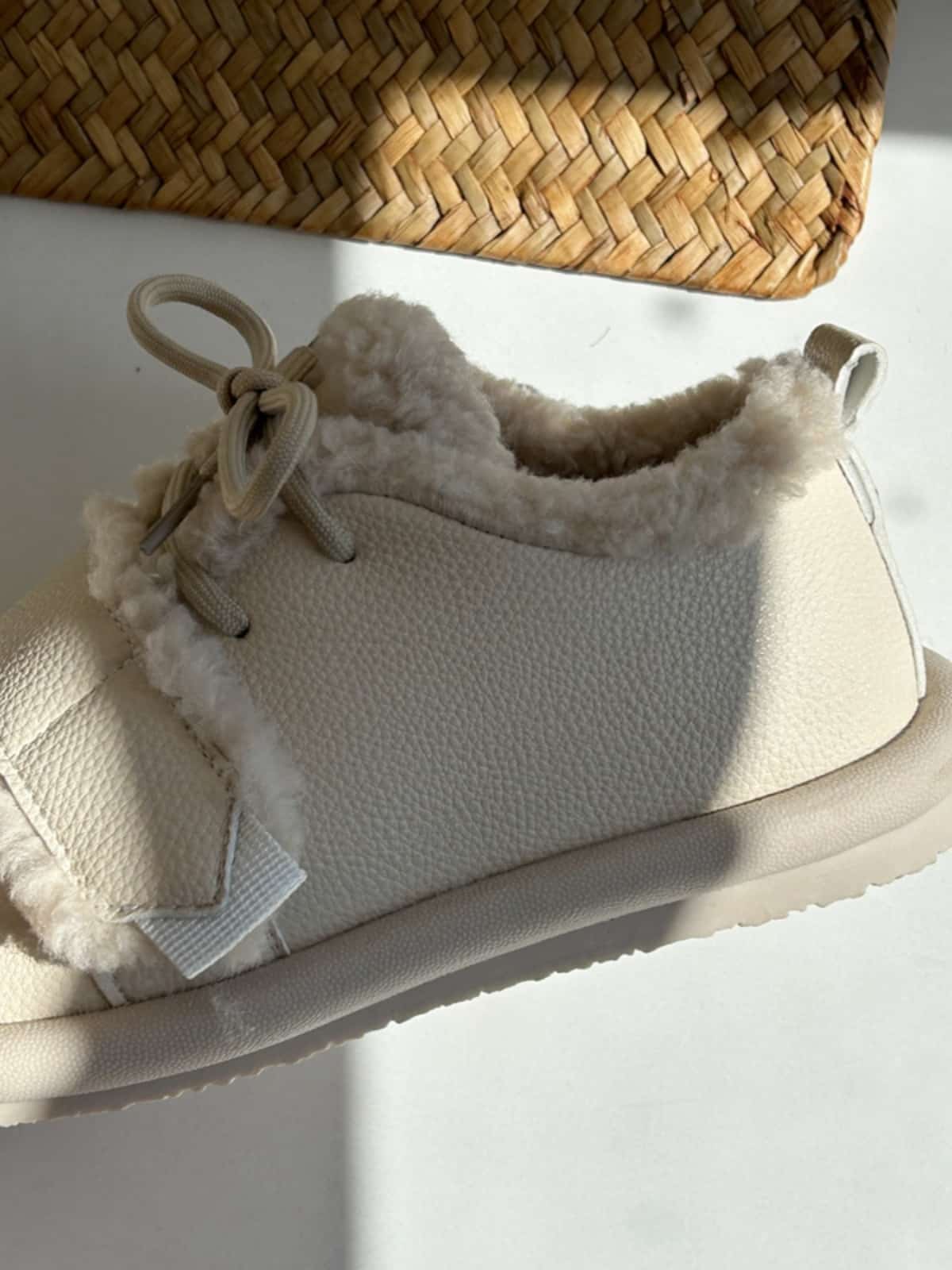 Imitation lamb wool round head lace-up flat shoes winter cute warm and comfortable cotton shoes women