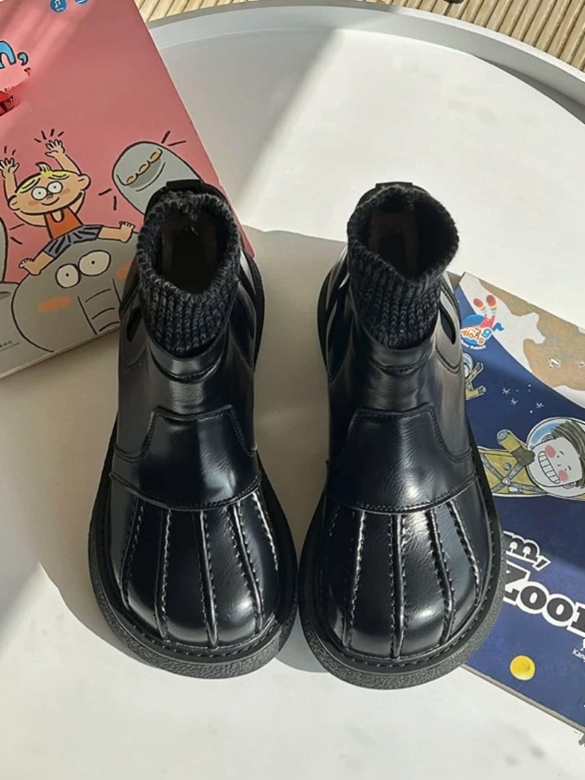 Wool mouth round head thick sole big head shoes winter velvet medium heel small leather shoes short boots