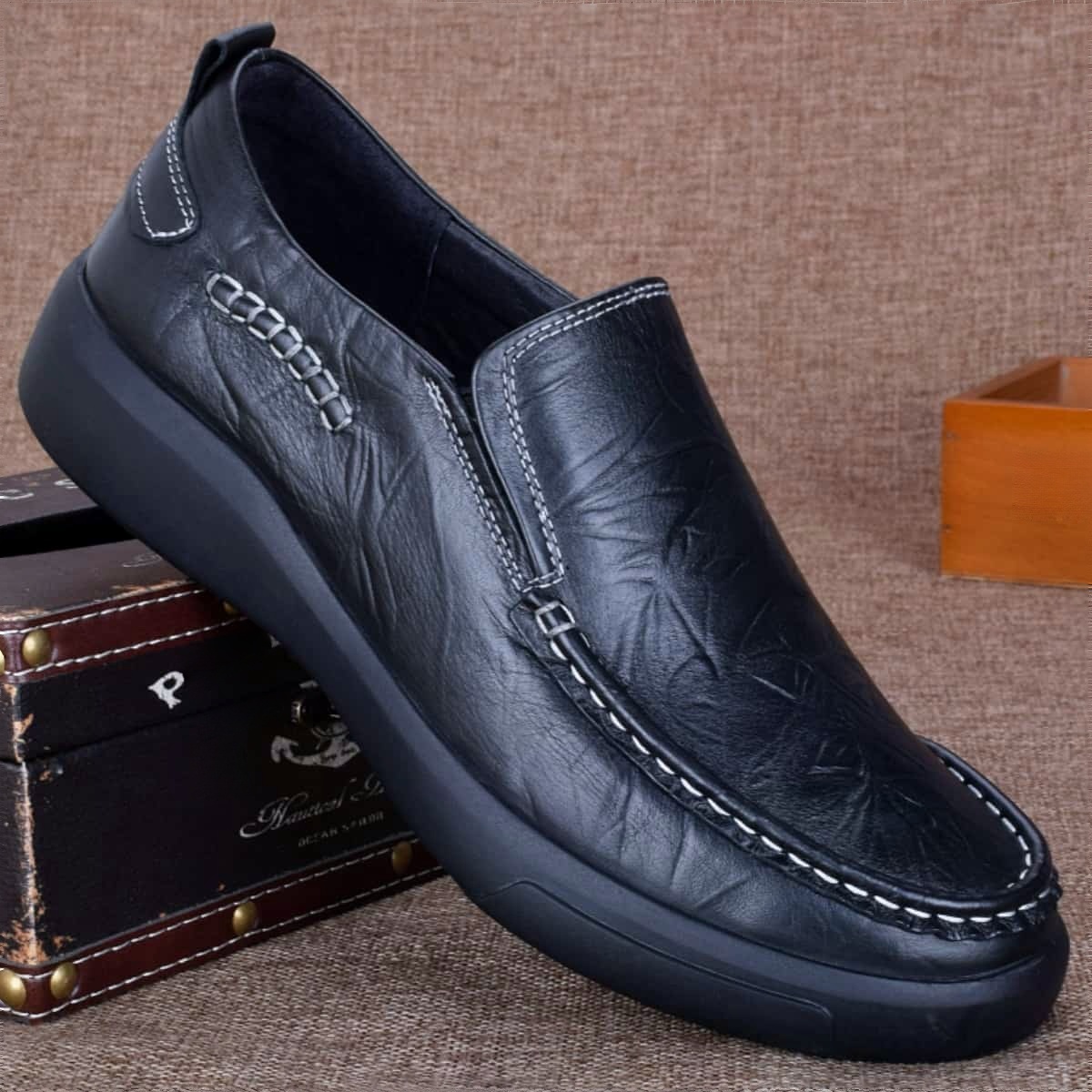 One-pedal handmade leather versatile men's business casual leather shoes breathable and wear-resistant thick-soled large-size shoes