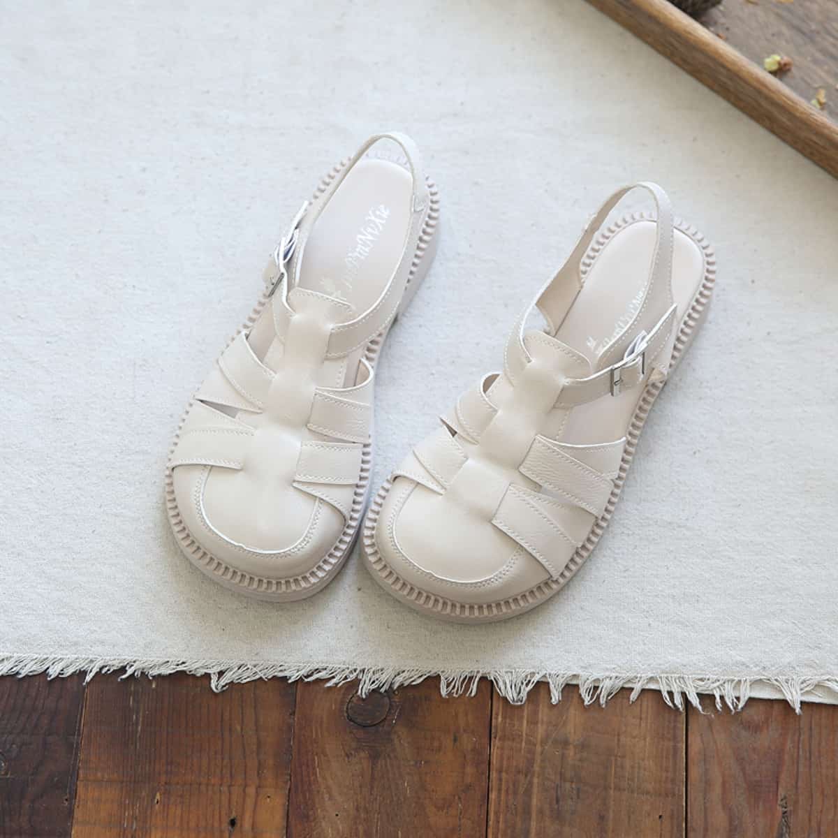 Glossy hollow bag head flats summer college style versatile big head shoes Roman sandals women