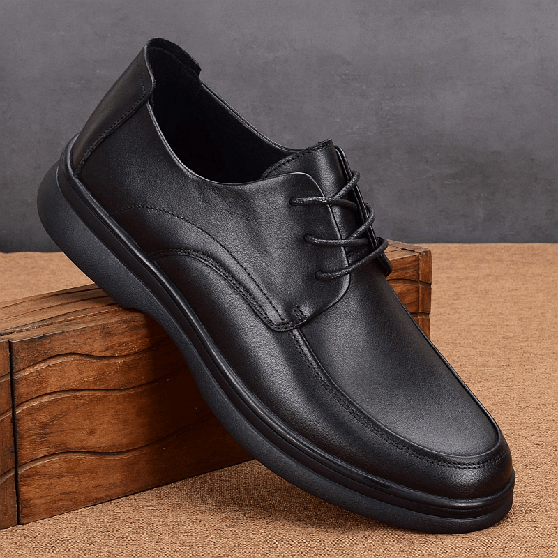 Men's casual leather shoes leather breathable first layer cowhide large size shoes men's shoes lightweight shock absorption driving shoes soft so