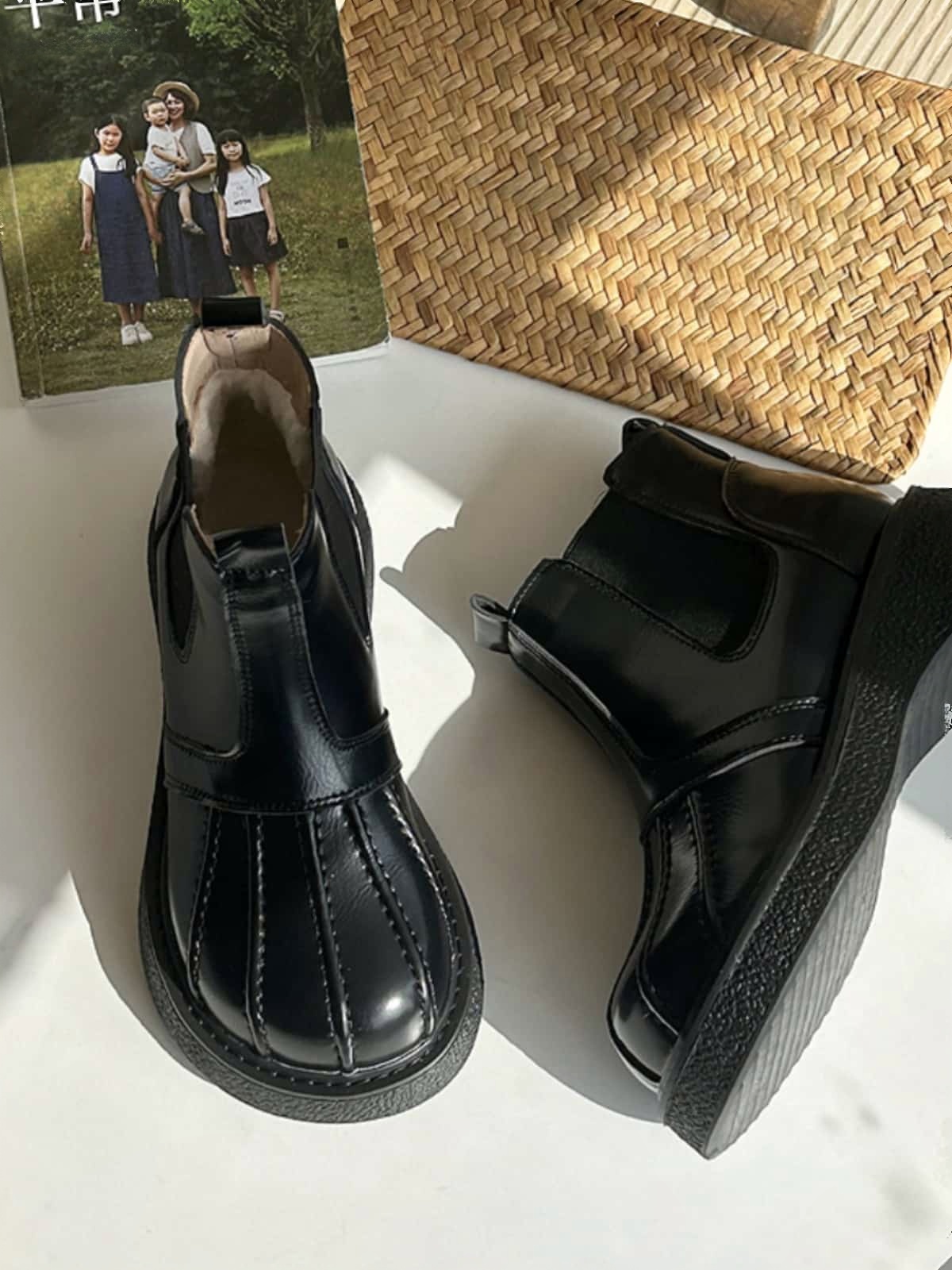 Round head thick sole big head shoes winter velvet black medium heel small leather shoes short boots