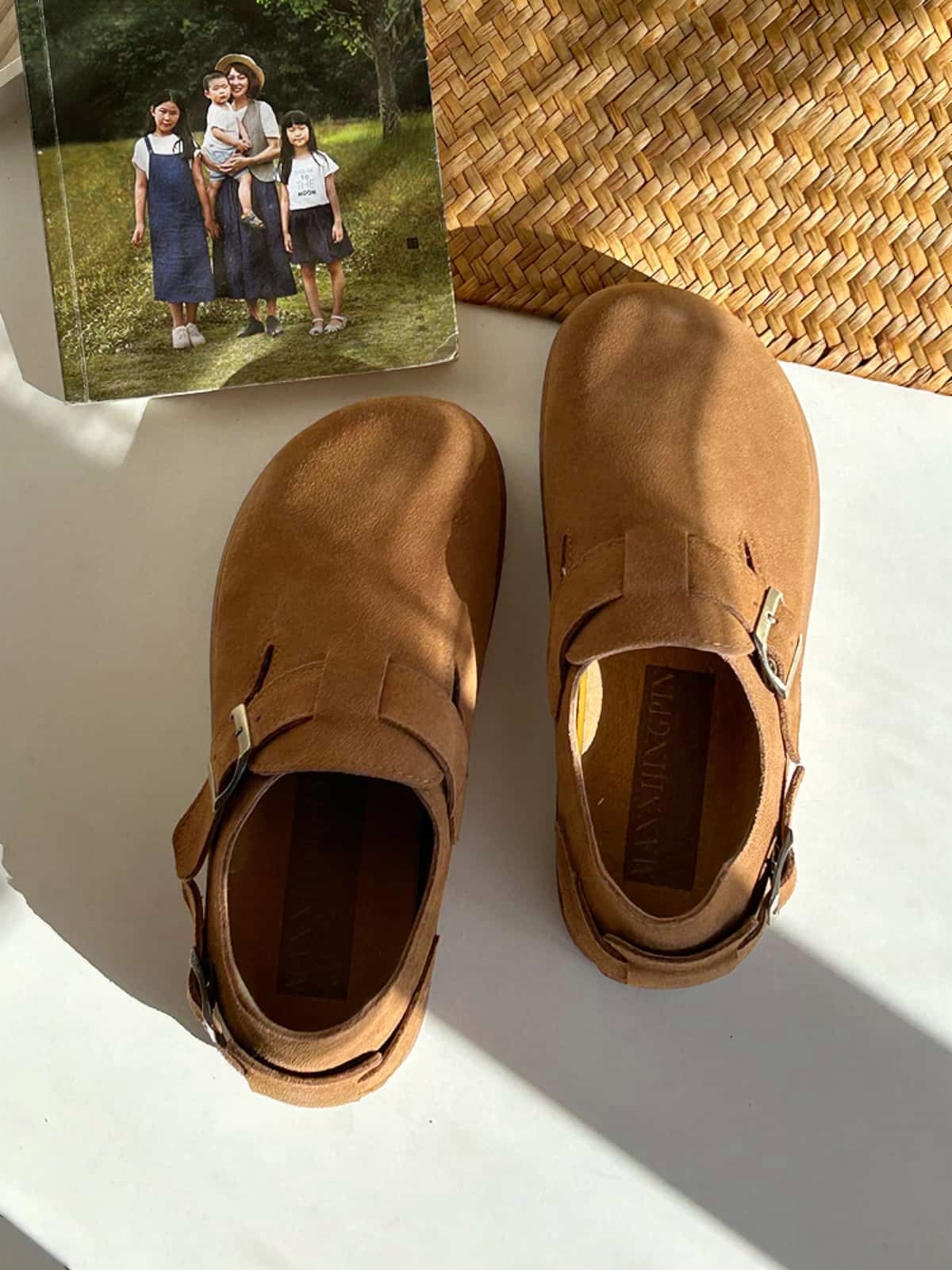 Leather round head Birkenstocks spring new belt buckle versatile soft sole single shoes