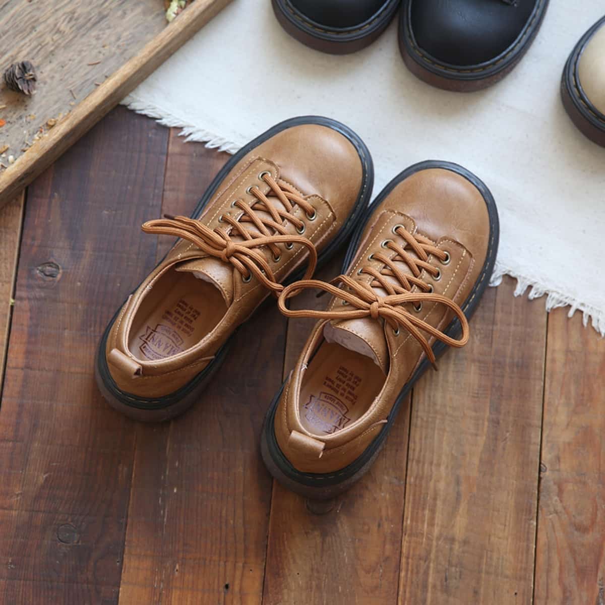 Round head lace-up thick-soled Martin boots black classic handsome locomotive boots short boots women