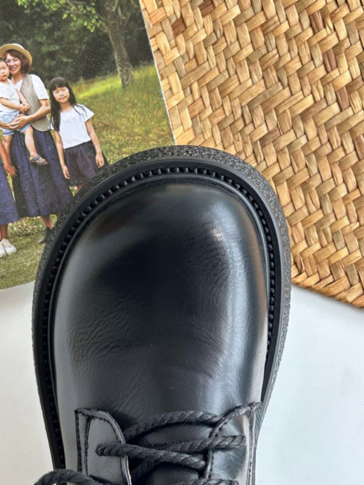 Round head lace-up platform big head shoes fashionable black handsome medium heel Martin boots women