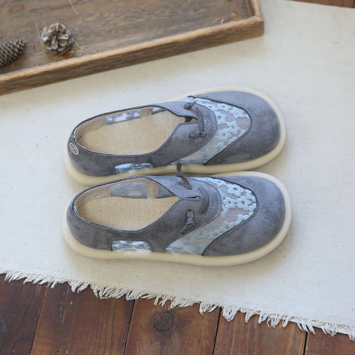 Mesh daisy round head flat shoes summer cotton and linen handmade comfortable feet shallow mouth single shoes