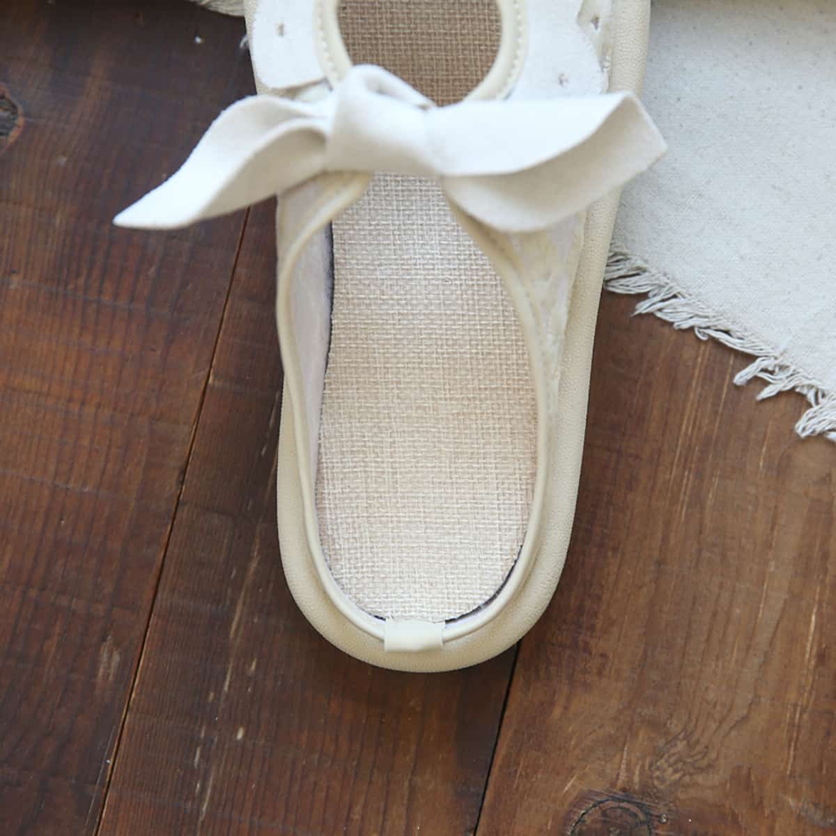 Mesh daisy bag head flat bottom drag summer sweet lotus leaf edge cotton and linen soft bottom sandals