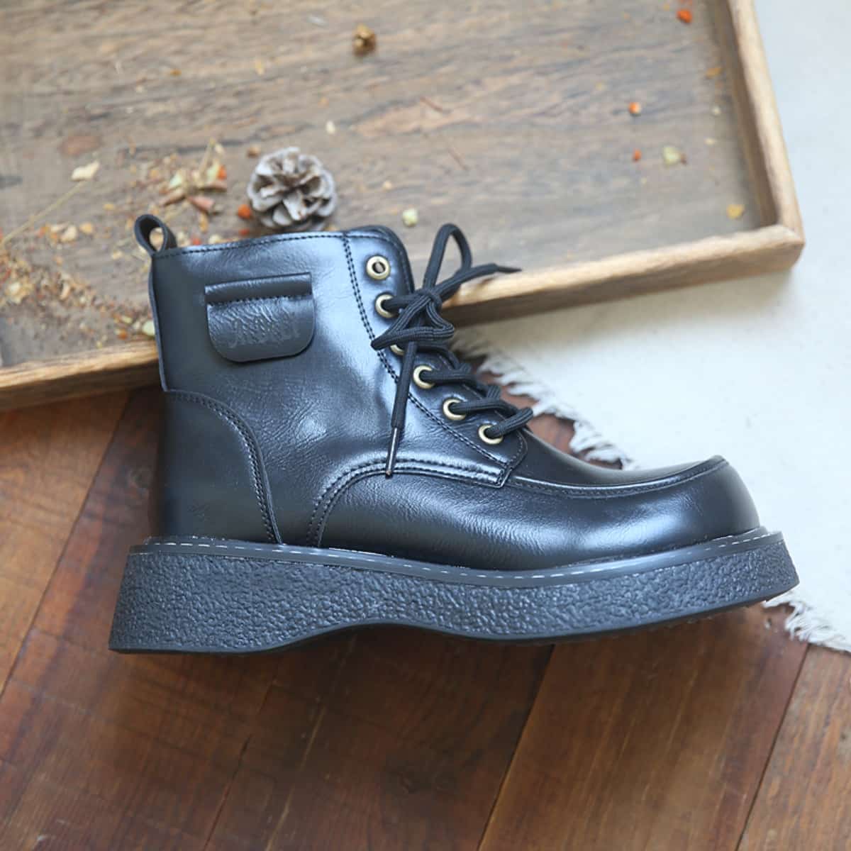Round head lace-up platform big head shoes autumn and winter mid-heel black versatile Martin boots short boots
