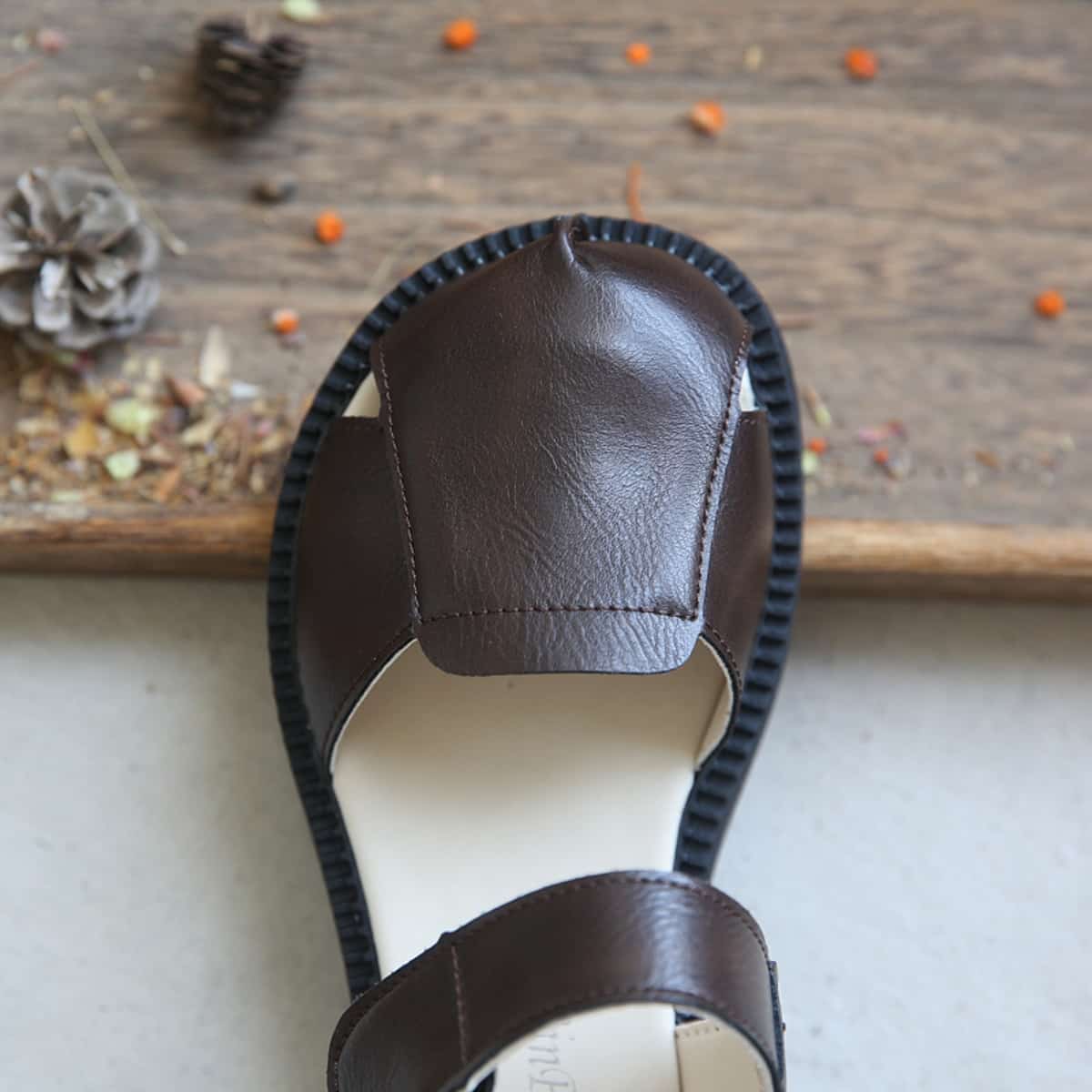 Hollow bag head flat bottom big head shoes summer comfortable versatile word with sandals women