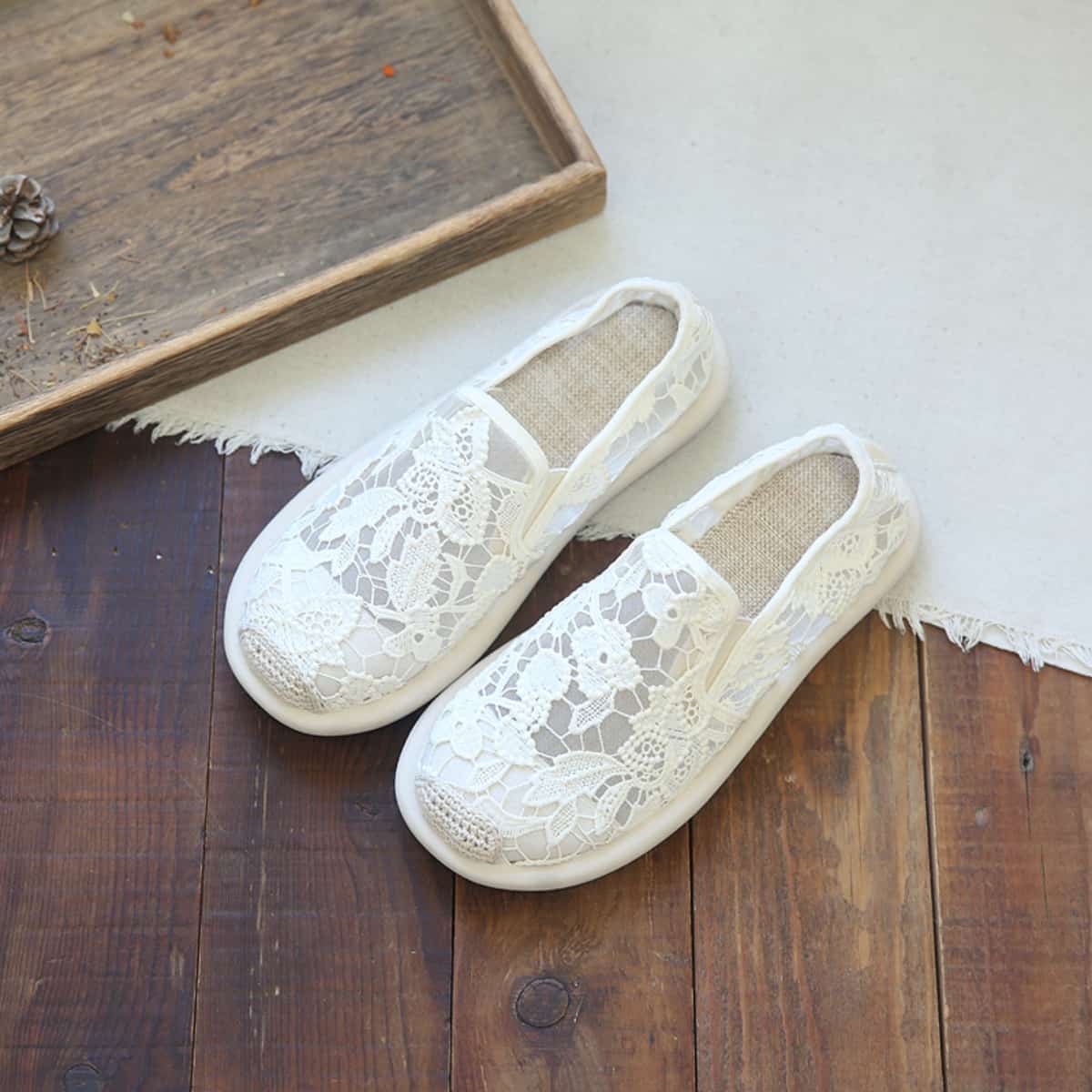 Mesh round head shallow mouth flat shoes hand-embroidered cotton and linen breathable foot lazy shoes summer