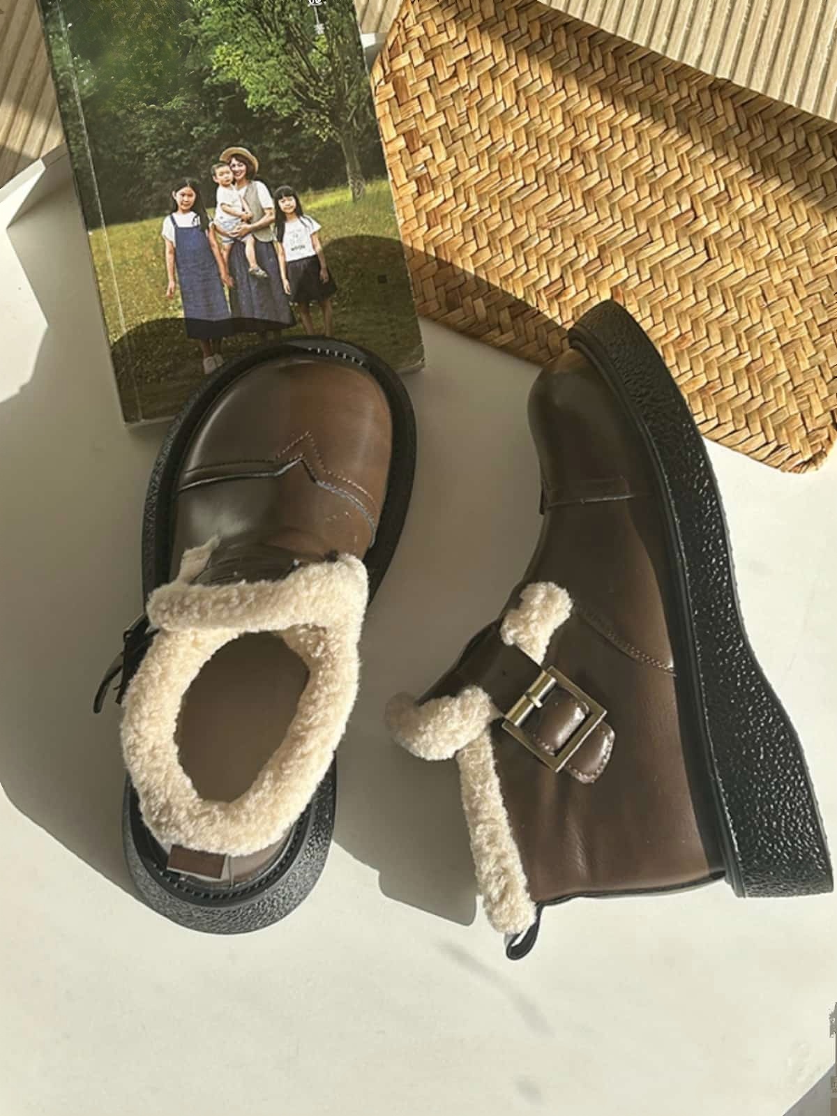 Round head thick sole big head shoes winter velvet heightening fashion small leather shoes short boots