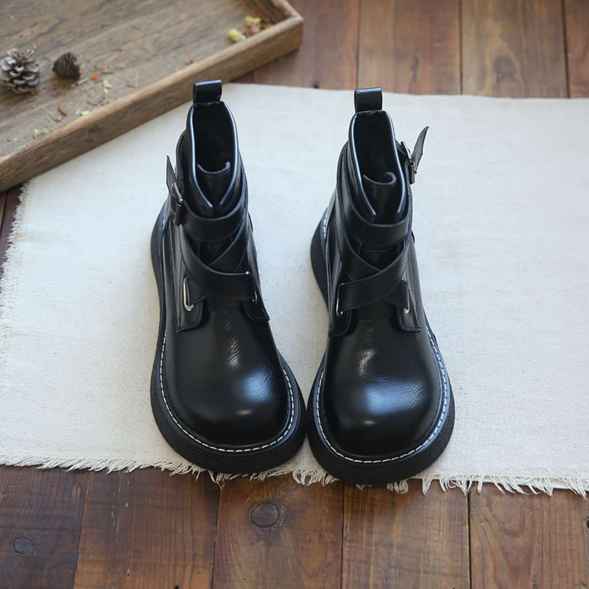 Round head platform big head shoes autumn and winter velvet cross strap fashion short boots Martin boots women