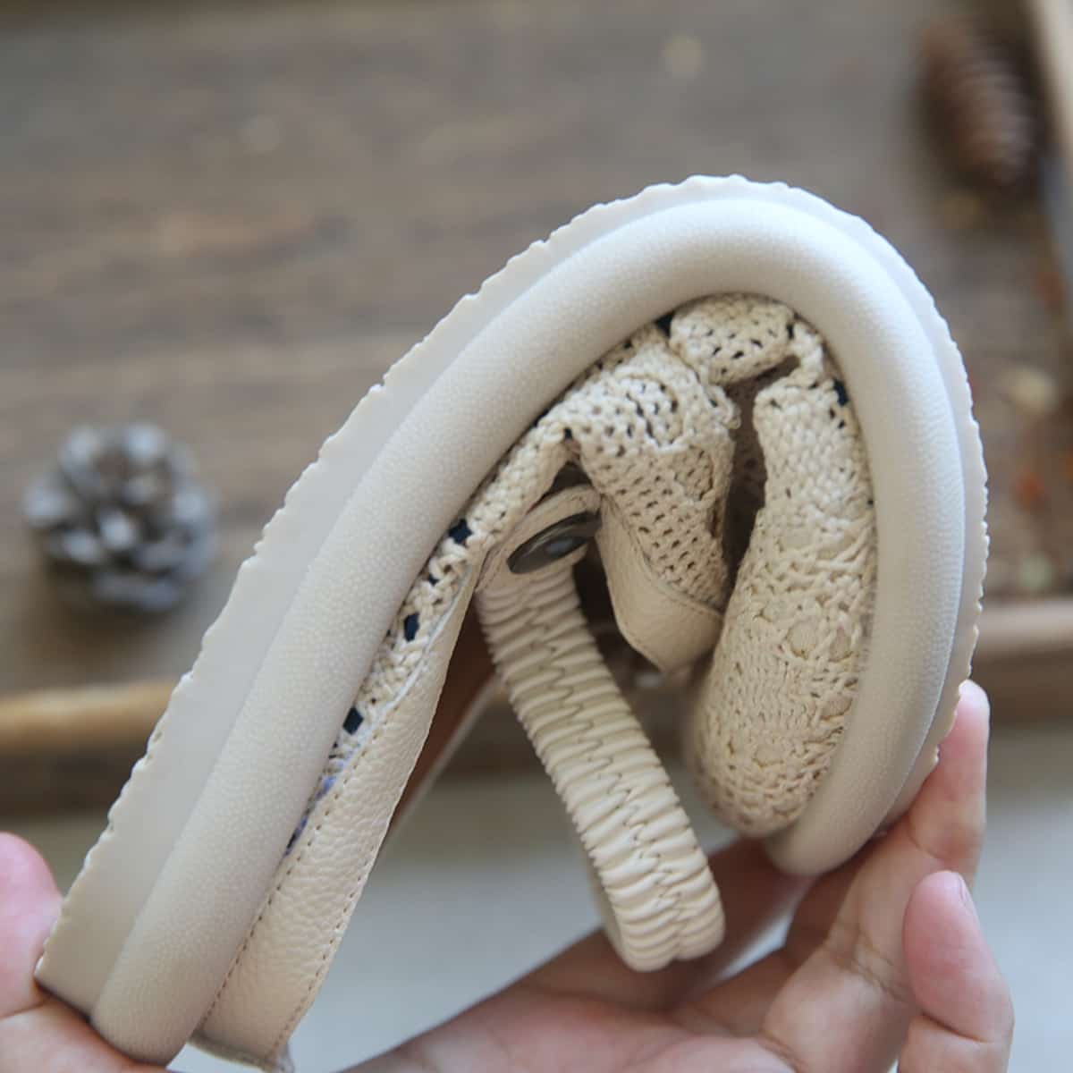 Hollow round head flat bottom big head shoes summer soft bottom fisherman net shoes cool slippers women