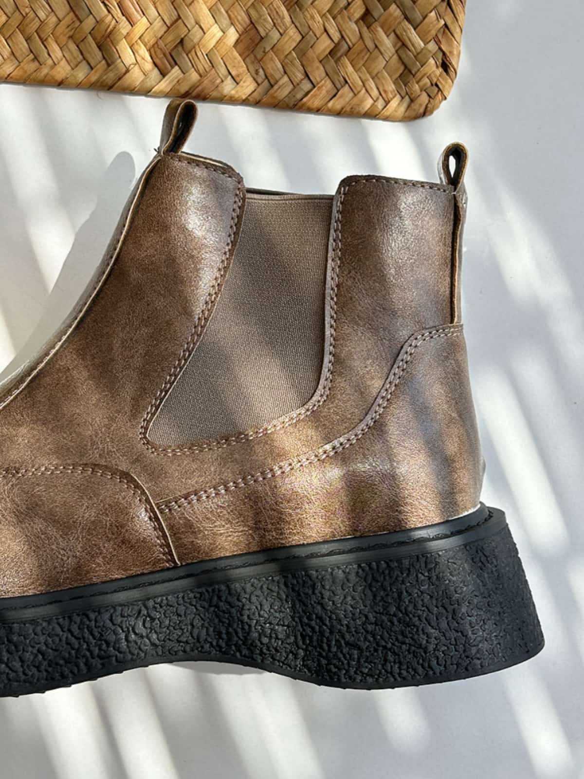 Round head thick sole big head Martin boots new middle heel fashion short boots women