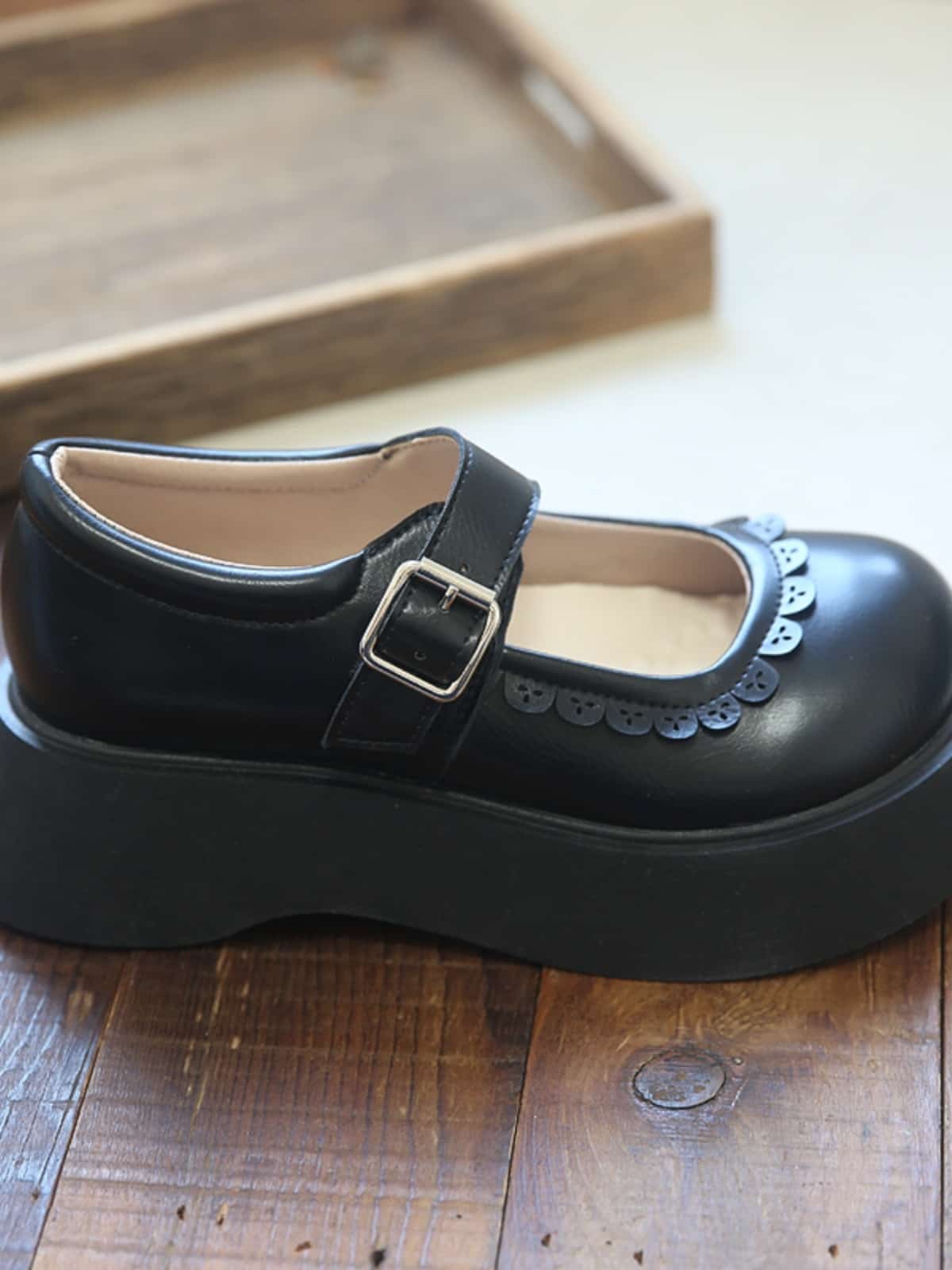 Hollow bag head thick sole big head shoes summer lotus leaf edge word with Mary Jane sandals