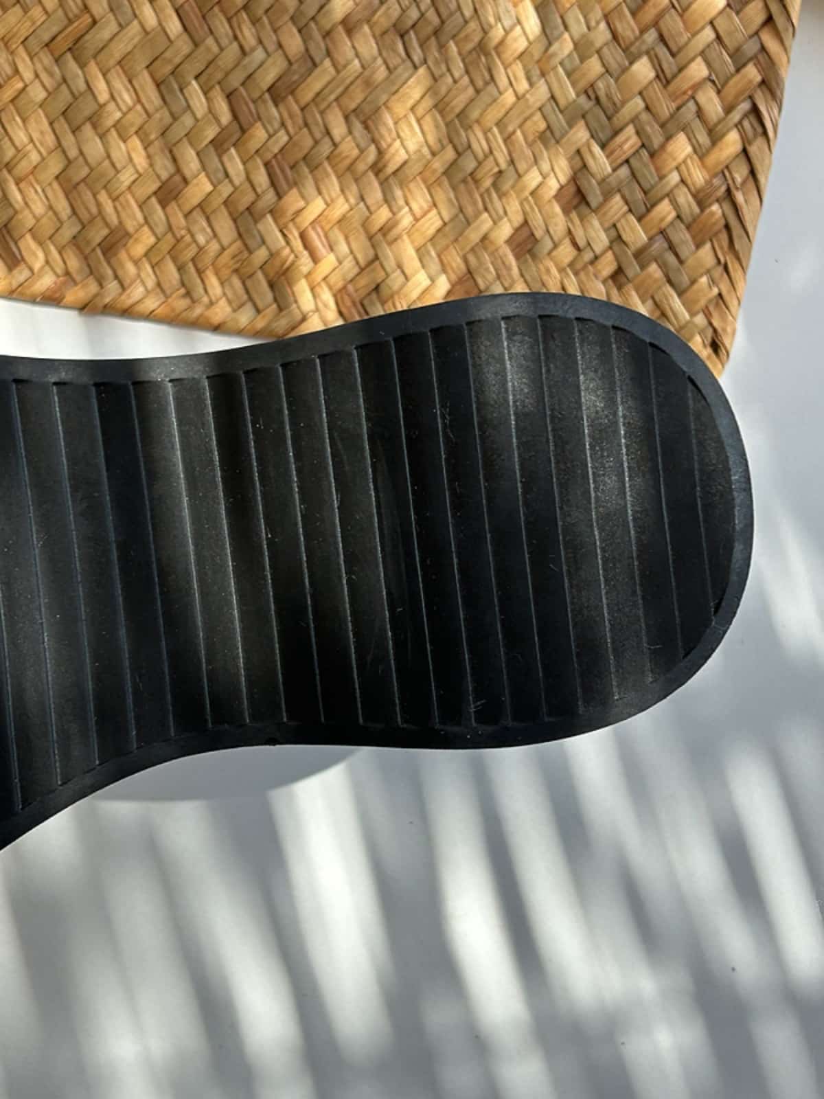 Round head thick sole big head Martin boots new middle heel fashion short boots women