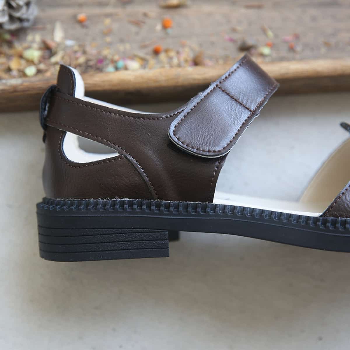 Hollow bag head flat bottom big head shoes summer comfortable versatile word with sandals women