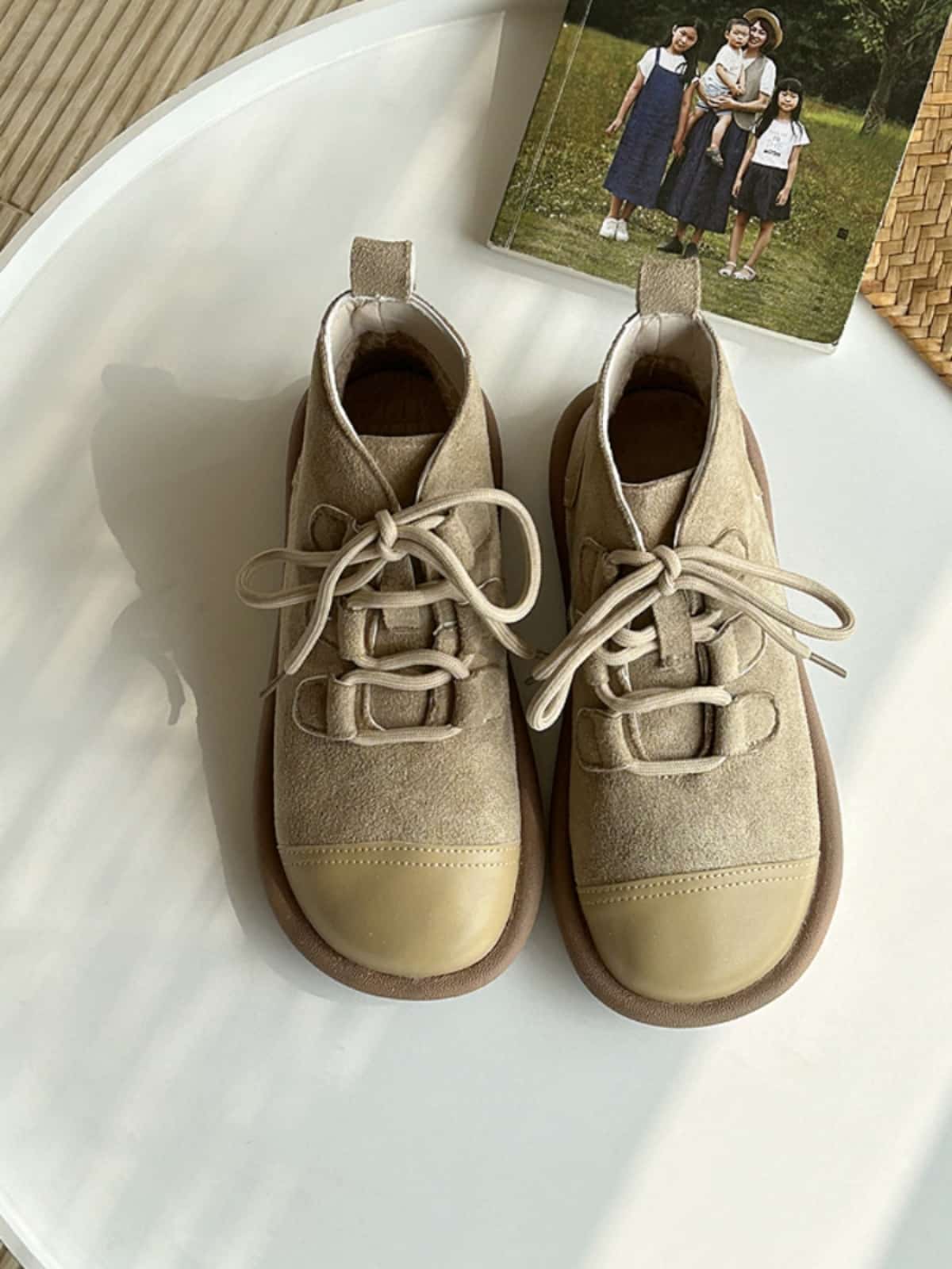 Round head lace-up flat-bottomed short boots autumn and winter new fashion soft-soled Martin boots