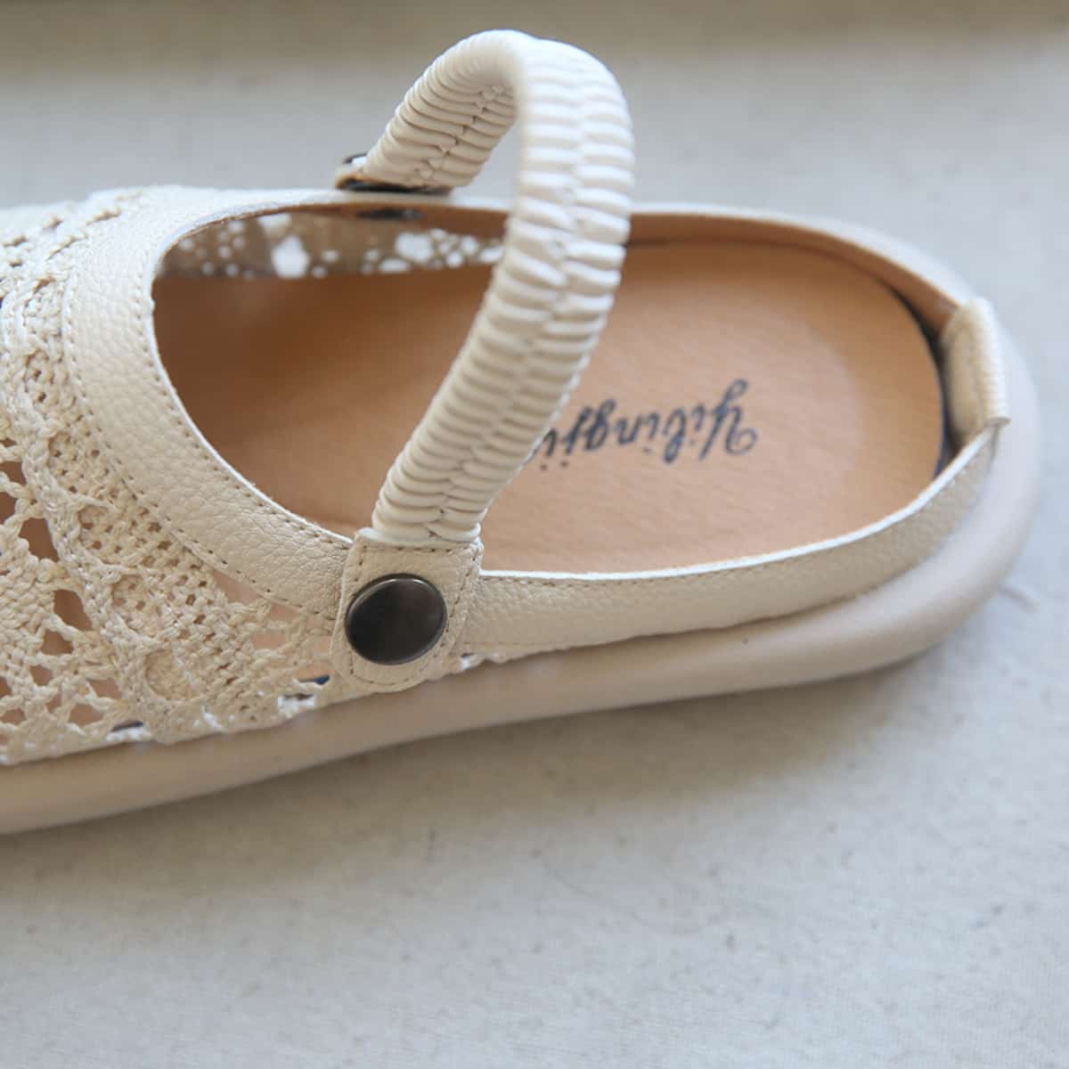 Hollow round head flat bottom big head shoes summer soft bottom fisherman net shoes cool slippers women